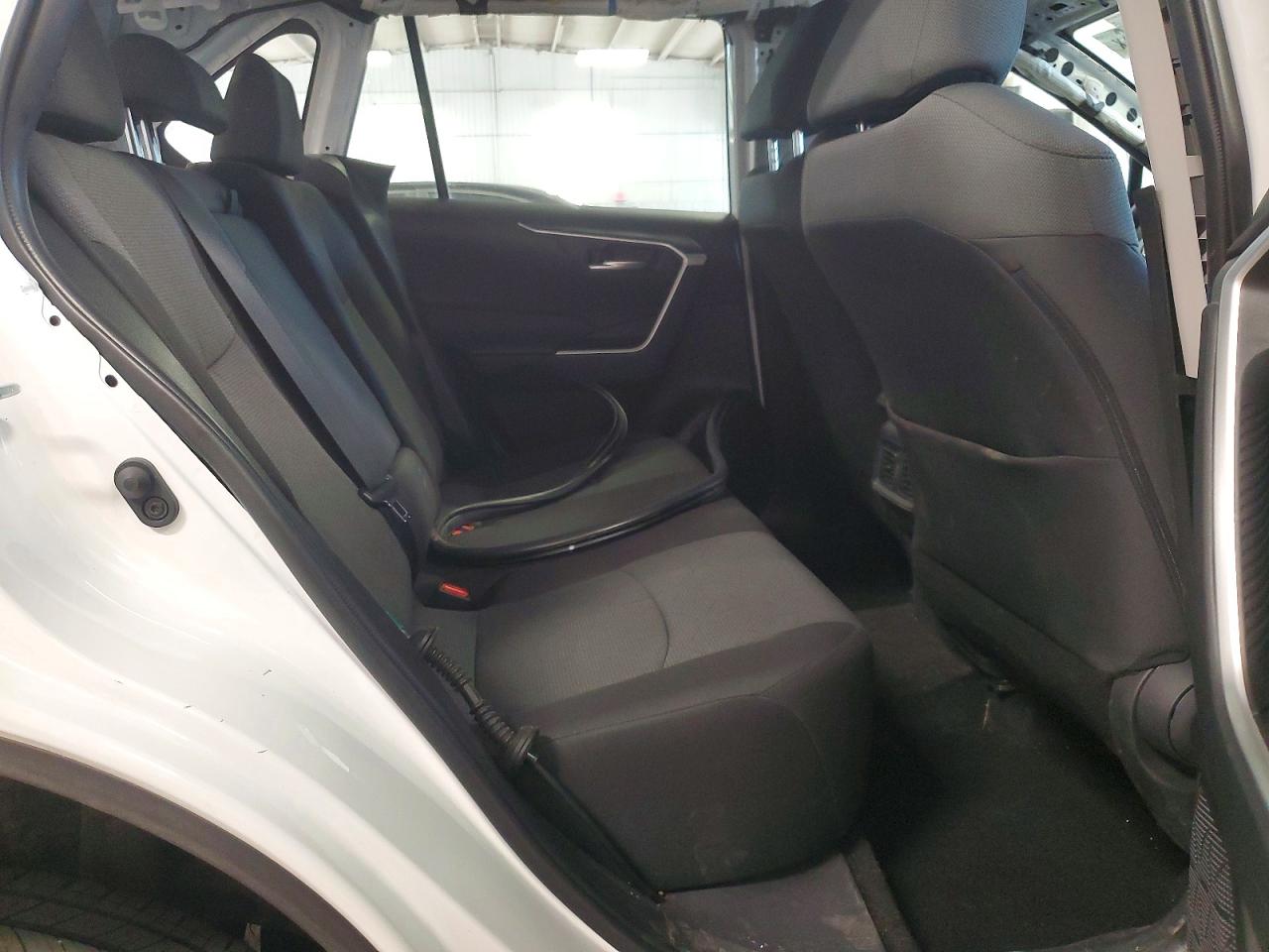 2024 Toyota Rav4 Xle White vin: 2T3P1RFV9RW476775