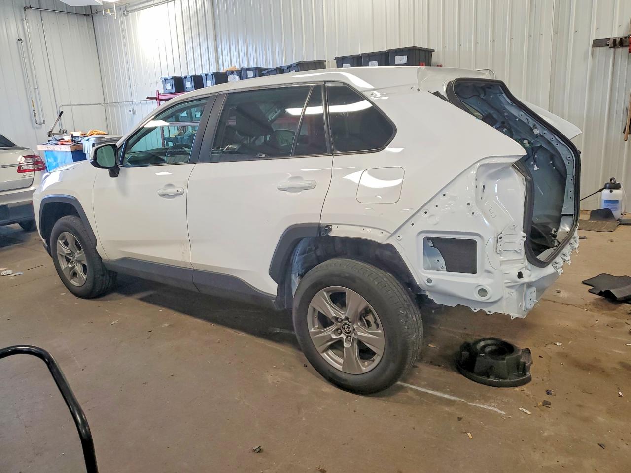 2024 Toyota Rav4 Xle White vin: 2T3P1RFV9RW476775