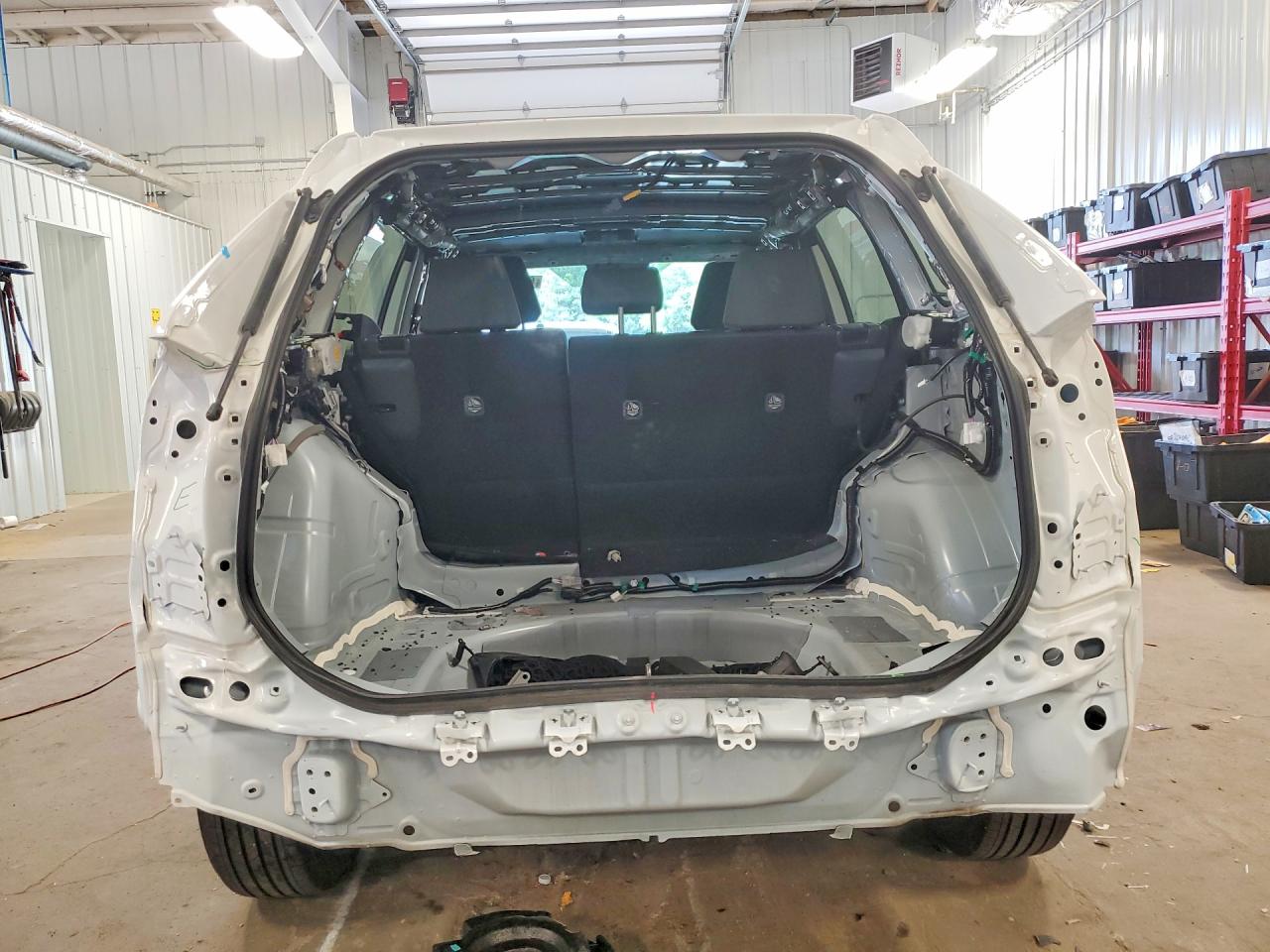 2024 Toyota Rav4 Xle White vin: 2T3P1RFV9RW476775