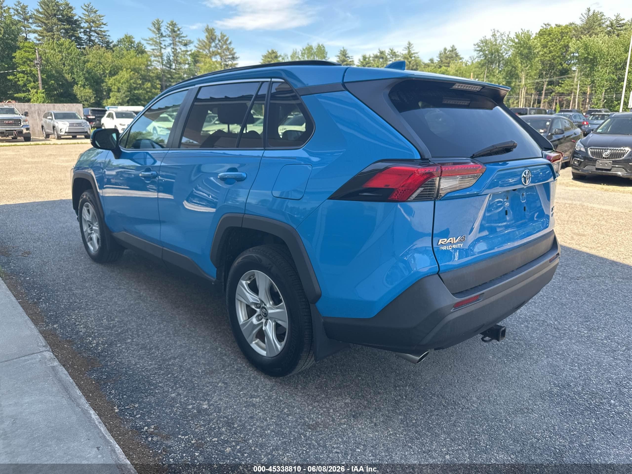 2019 Toyota Rav4 Xle Blue vin: 2T3P1RFVXKC043442