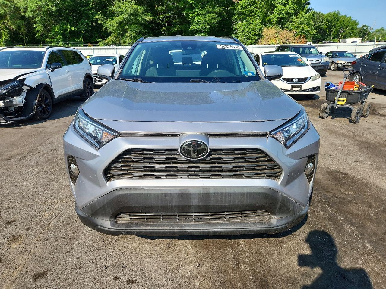 2020 Toyota Rav4 Xle Silver vin: 2T3P1RFVXLC100983