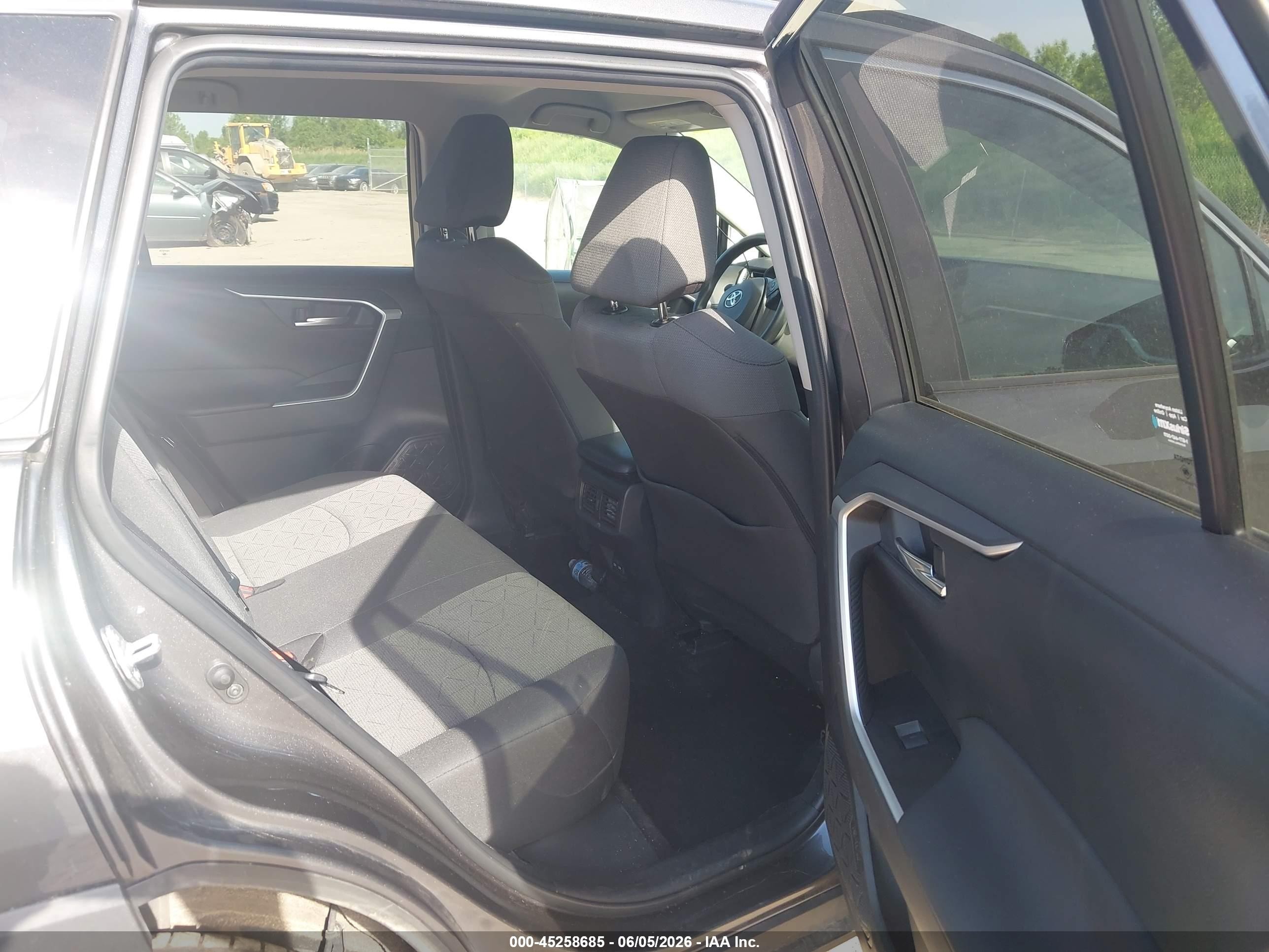 2022 Toyota Rav4 Xle Gray vin: 2T3P1RFVXNC284017
