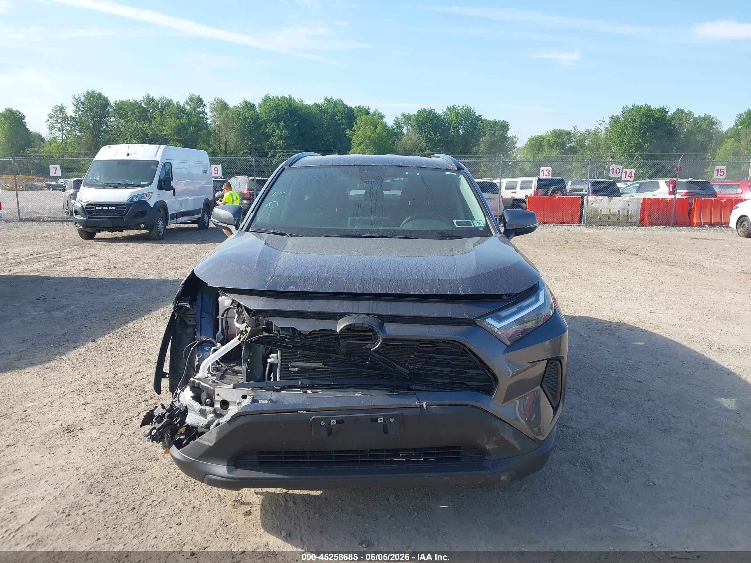2022 Toyota Rav4 Xle Gray vin: 2T3P1RFVXNC284017