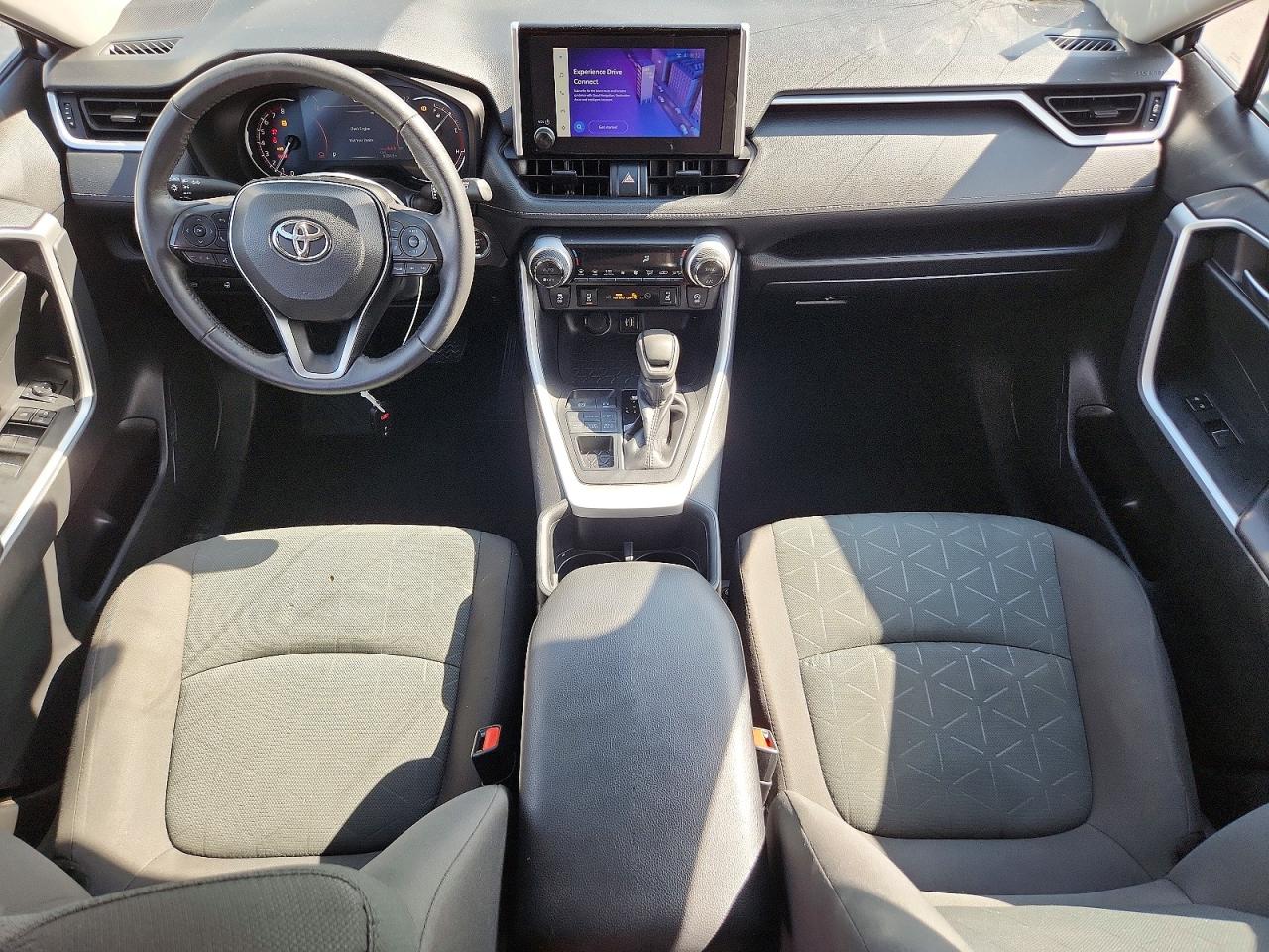 2024 Toyota Rav4 Xle Silver vin: 2T3P1RFVXRC412701