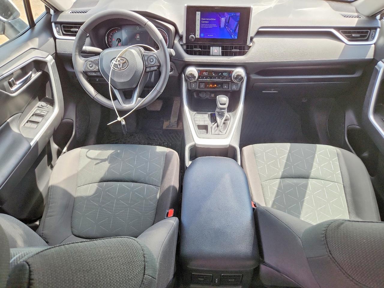 2024 Toyota Rav4 Xle White vin: 2T3R1RFV5RC429494