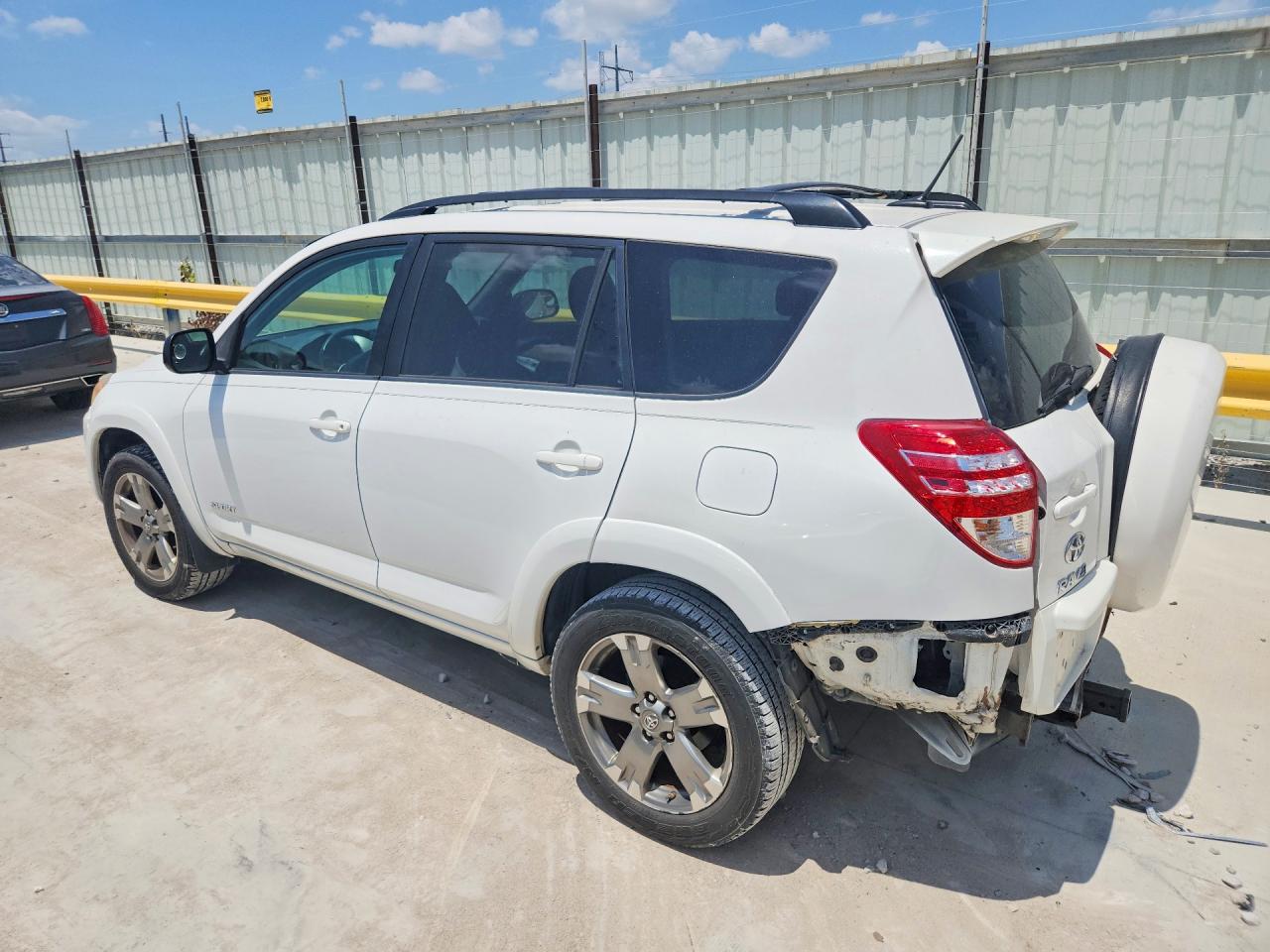 2011 Toyota Rav4 Sport White vin: 2T3RF4DV3BW133787