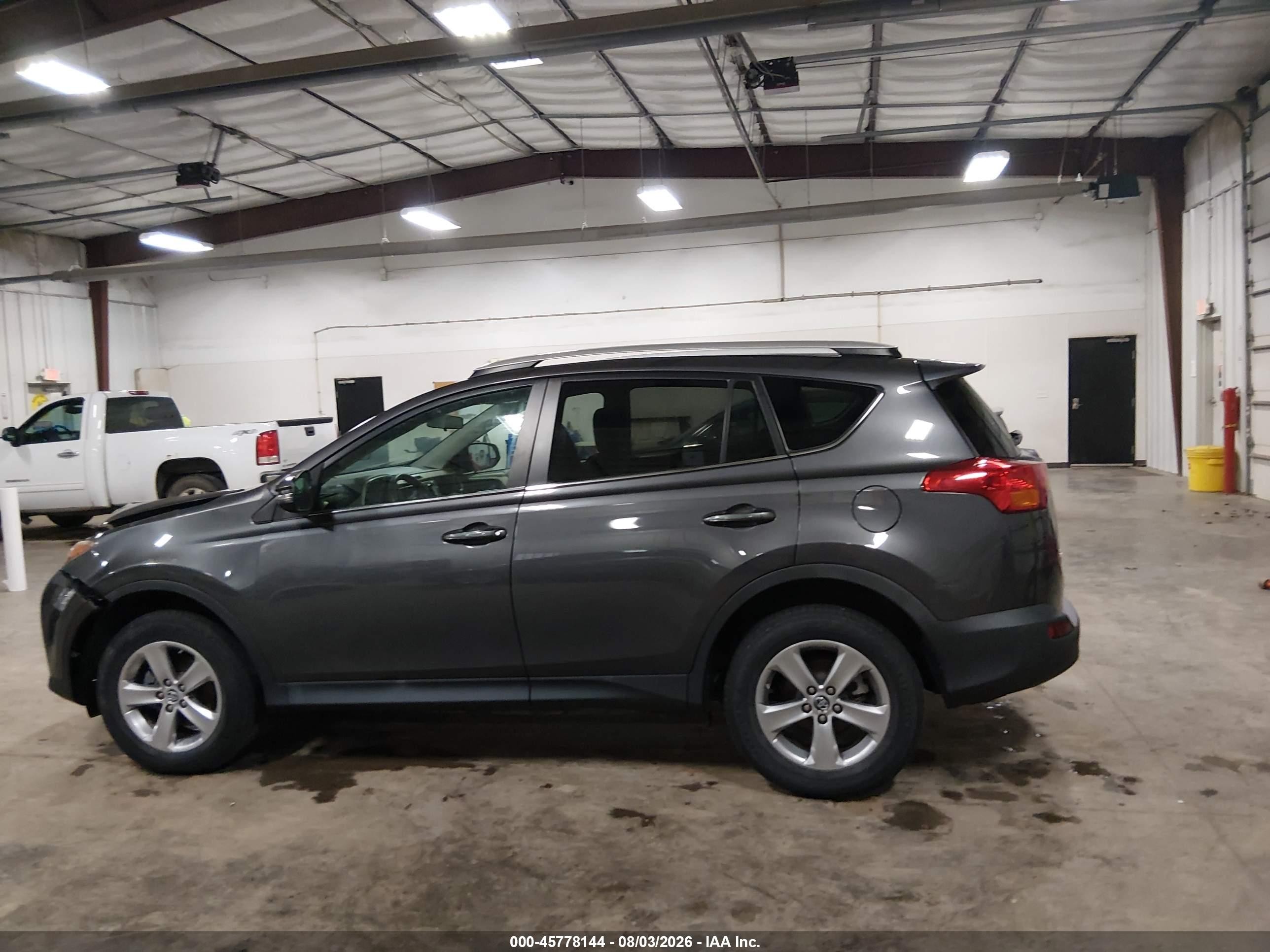 2015 Toyota Rav4 Xle Gray vin: 2T3RFREV9FW370494