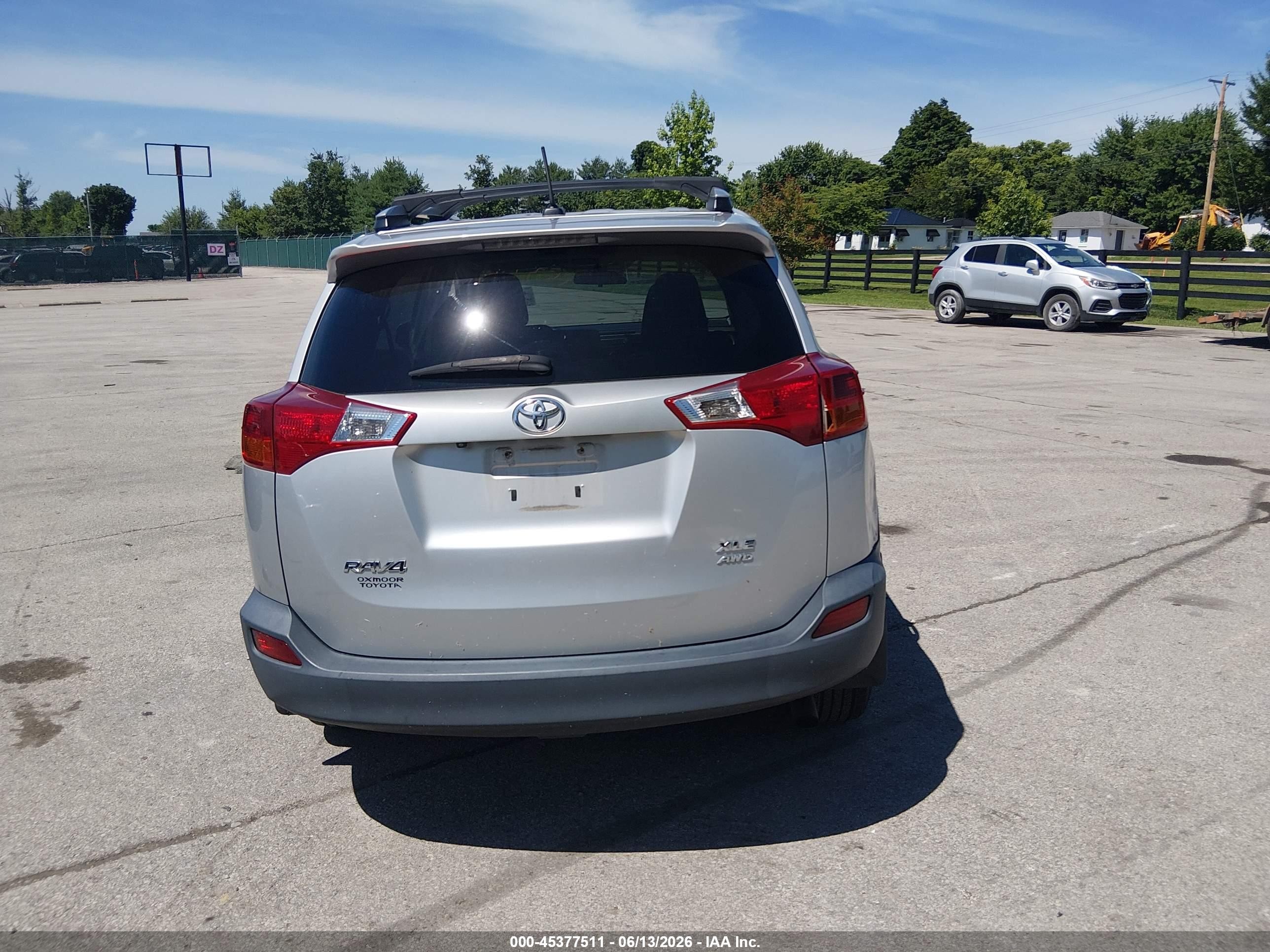 2013 Toyota Rav4 Xle Серый vin: 2T3RFREV0DW042393