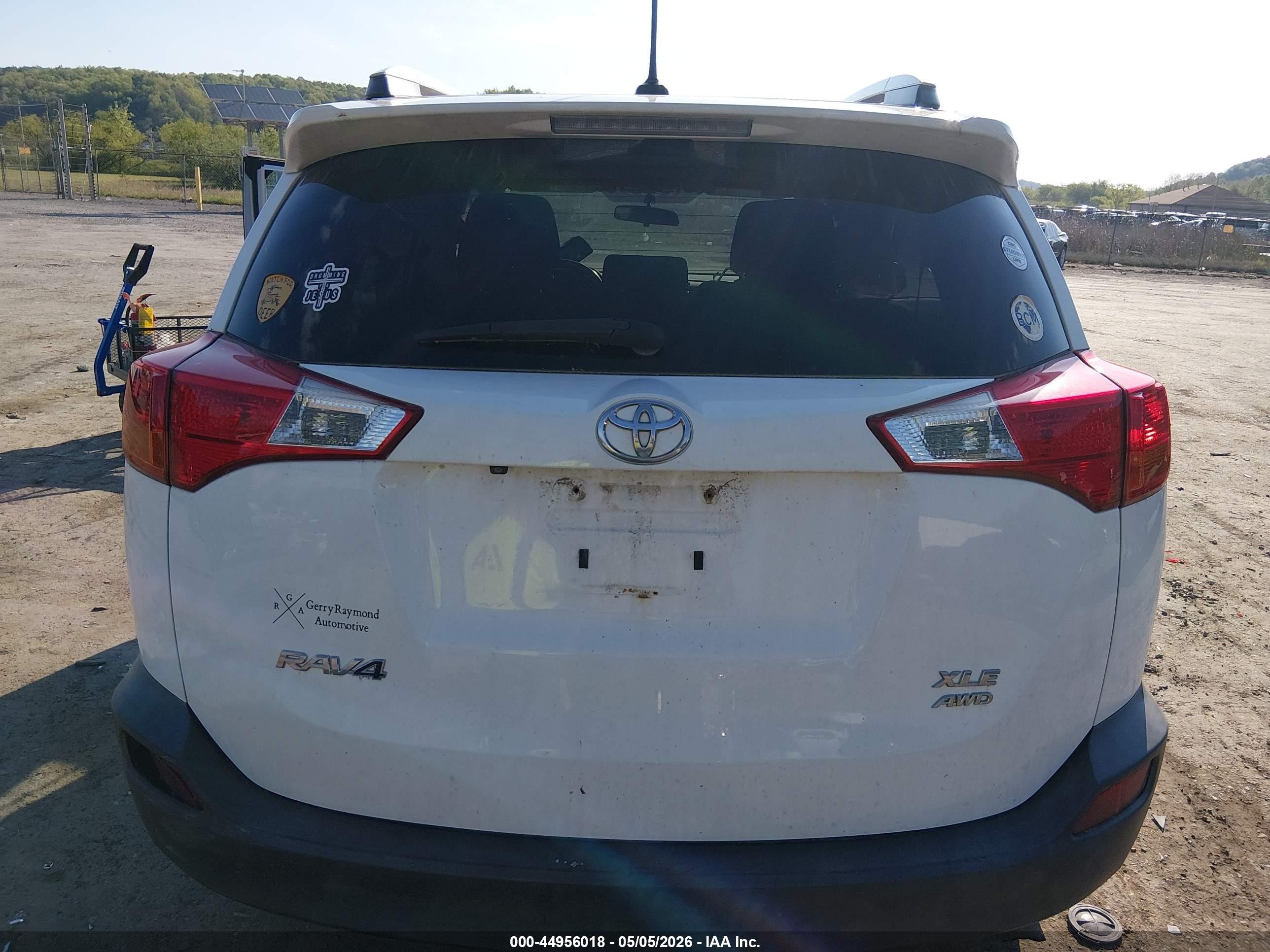 2013 Toyota Rav4 Xle White vin: 2T3RFREV0DW058710