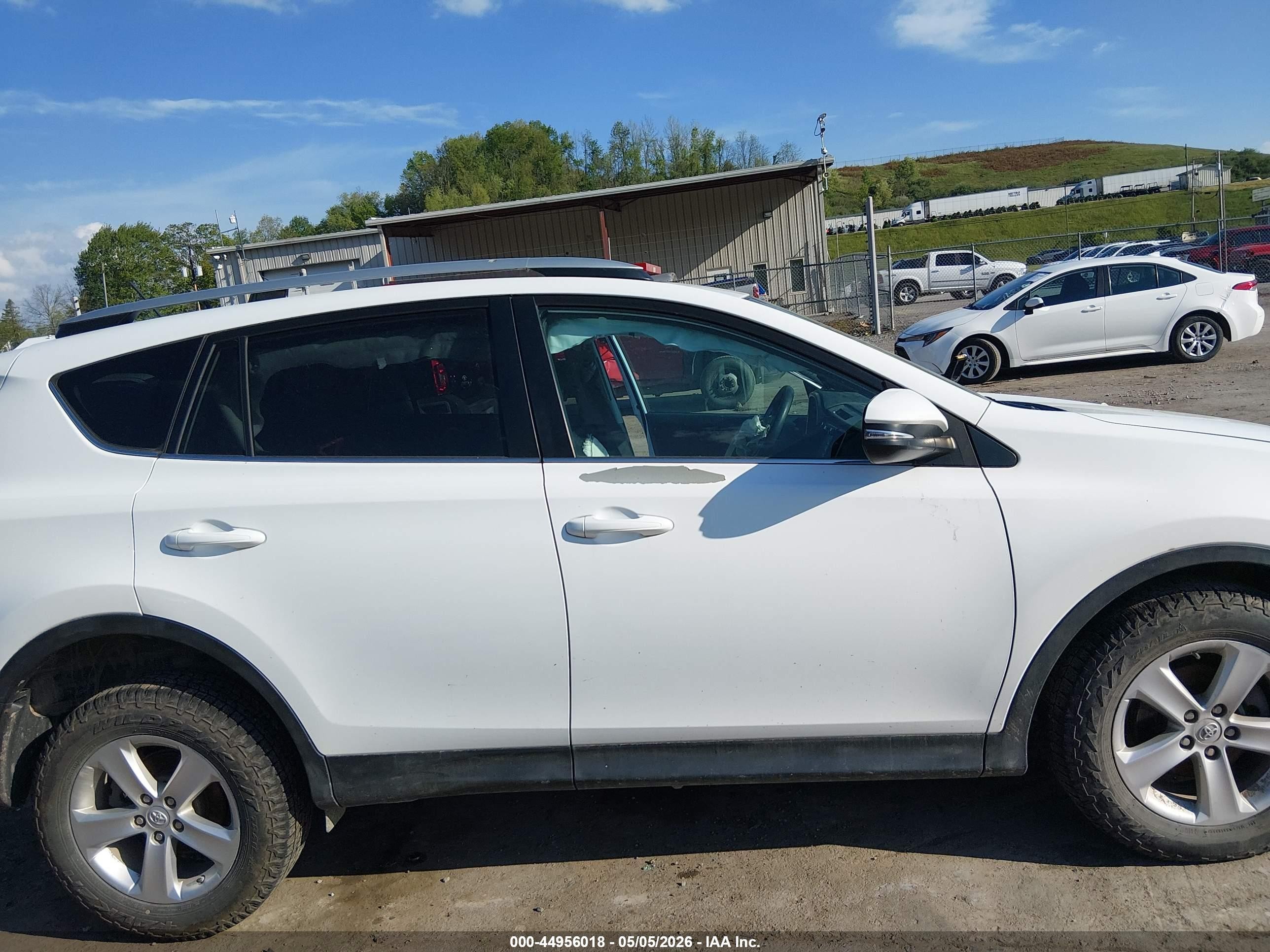 2013 Toyota Rav4 Xle White vin: 2T3RFREV0DW058710