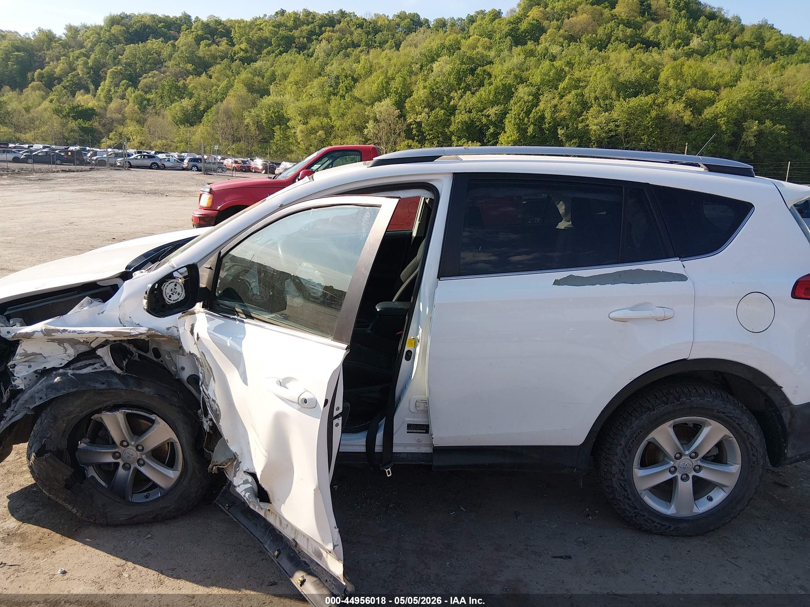 2013 Toyota Rav4 Xle White vin: 2T3RFREV0DW058710