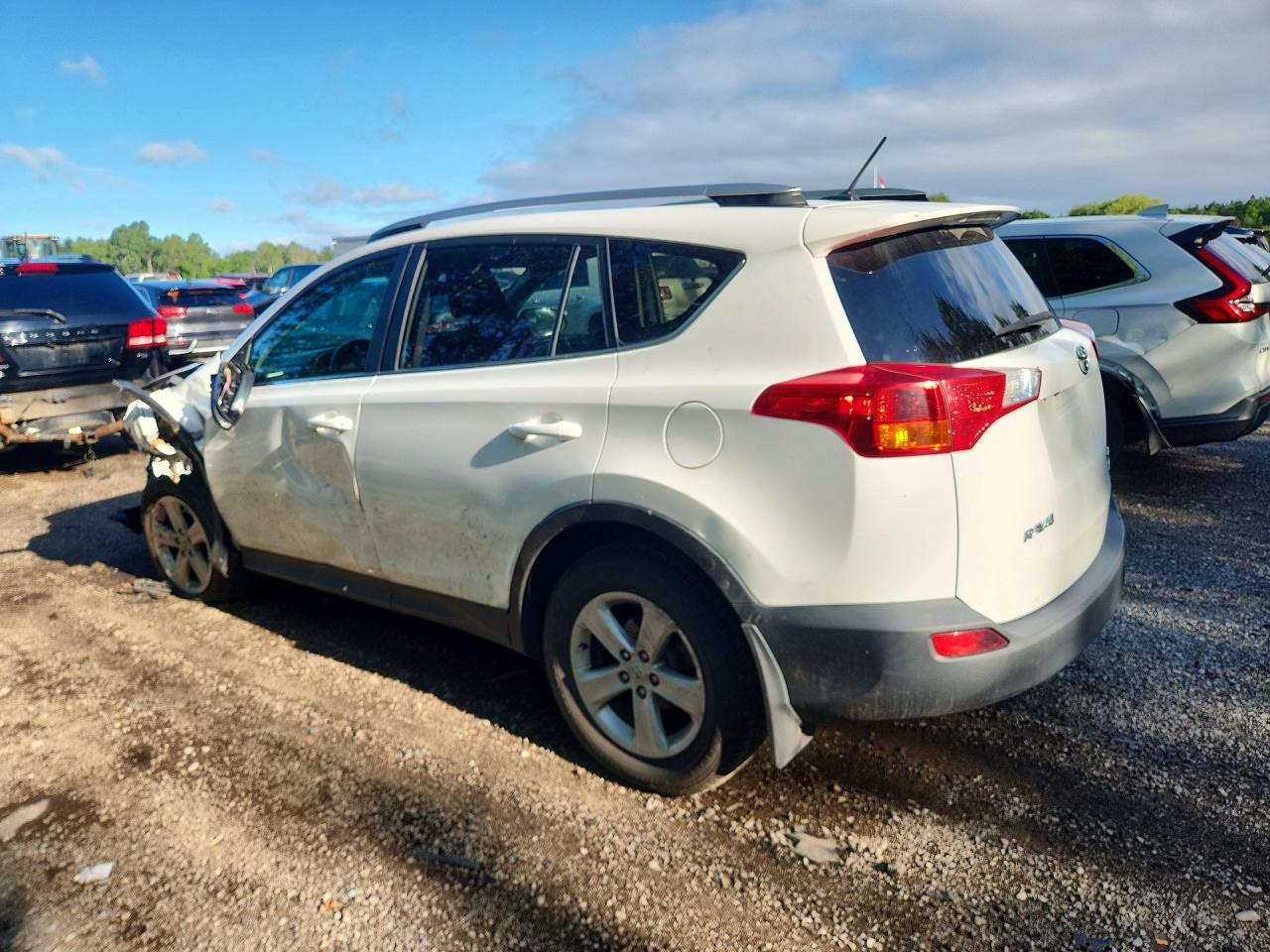 2013 Toyota Rav4 Xle White vin: 2T3RFREV0DW074535