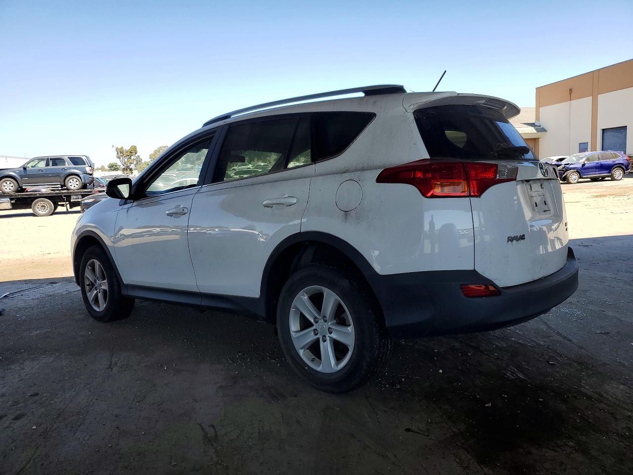 2013 Toyota Rav4 Xle White vin: 2T3RFREV0DW100342