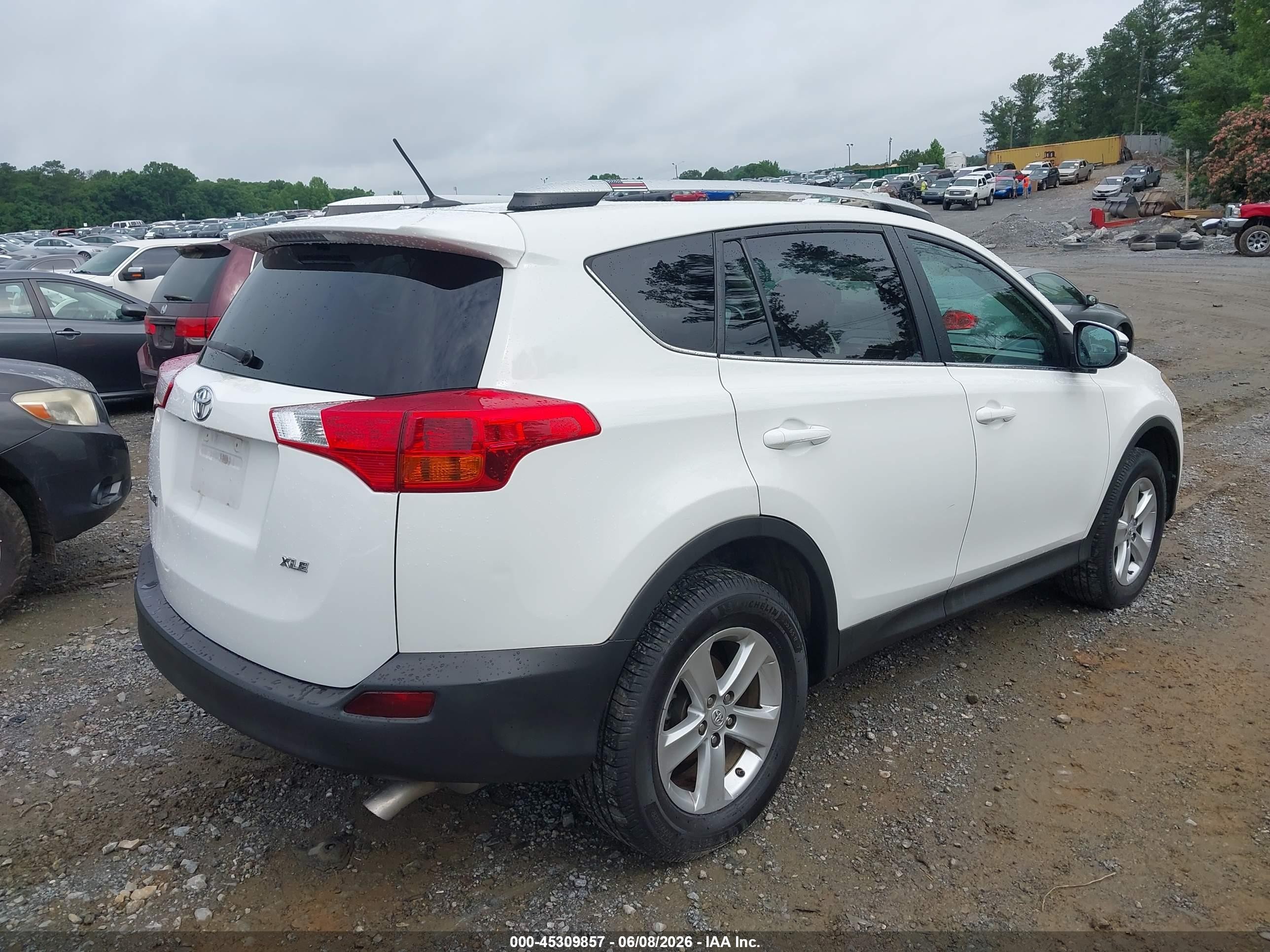 2013 Toyota Rav4 Xle White vin: 2T3RFREV0DW104178