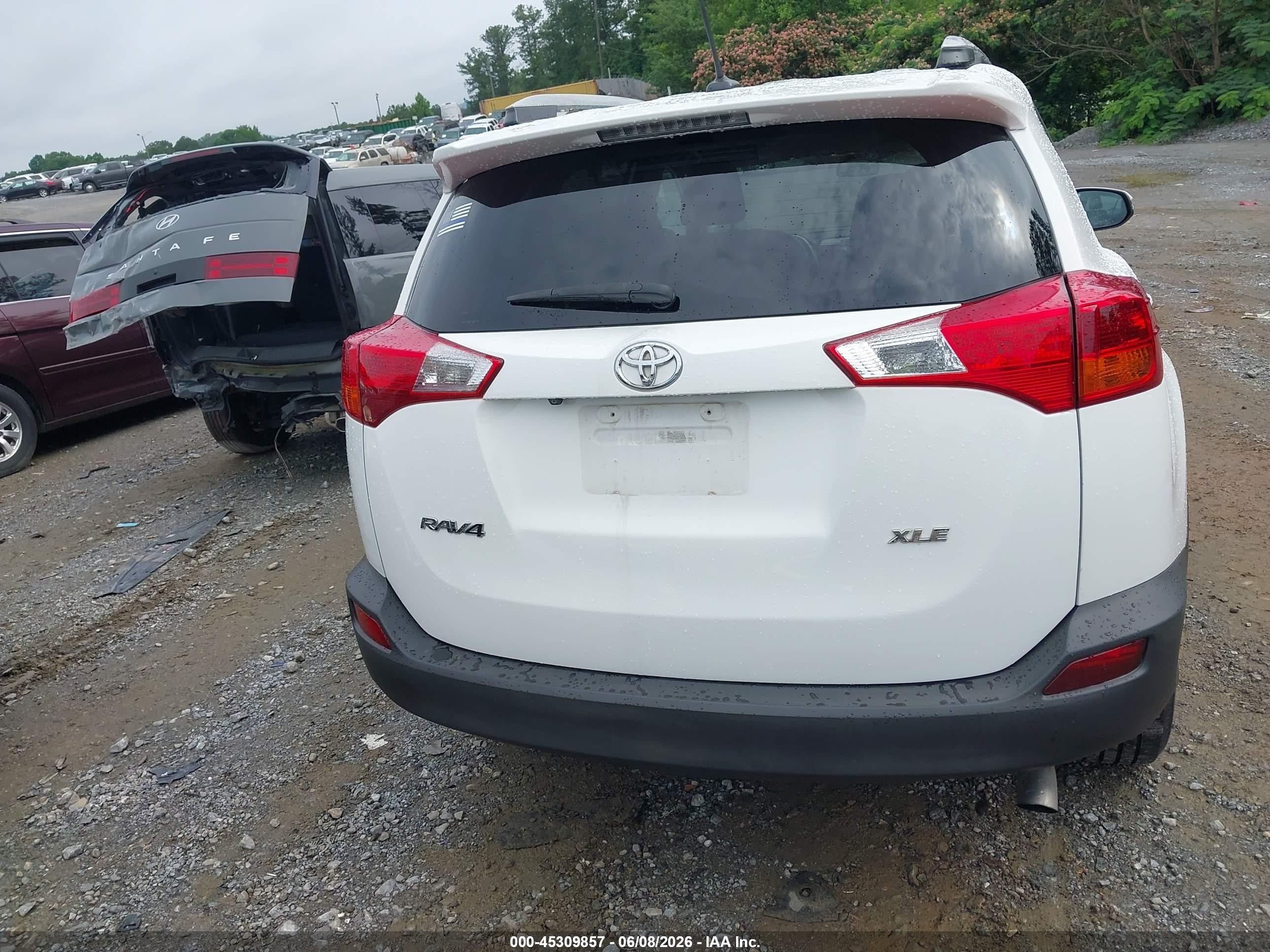 2013 Toyota Rav4 Xle White vin: 2T3RFREV0DW104178
