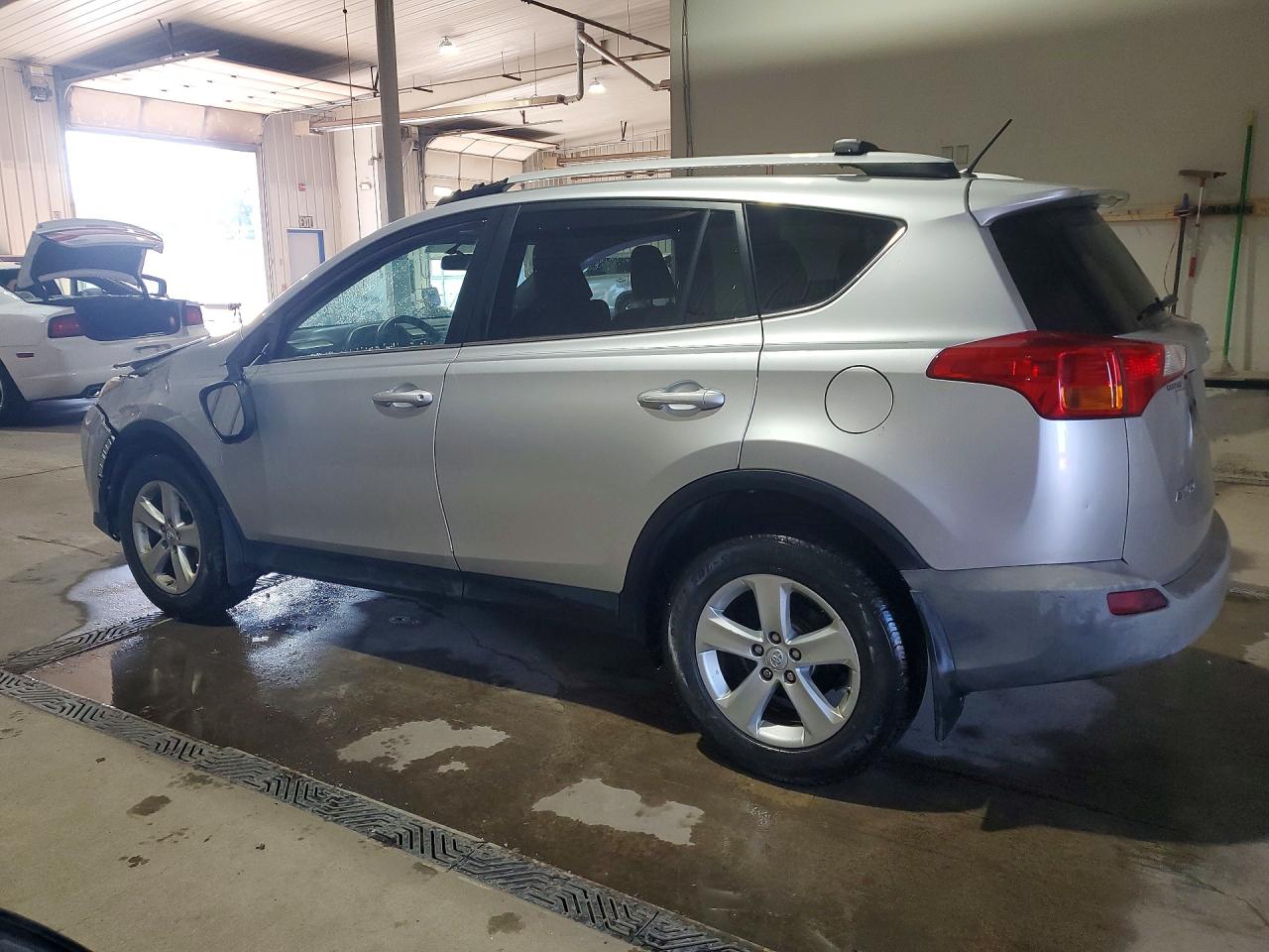 2013 Toyota Rav4 Xle White vin: 2T3RFREV0DW105735