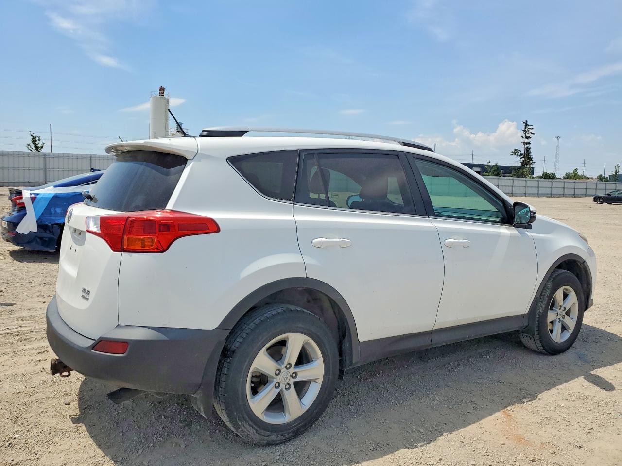 2014 Toyota Rav4 Xle White vin: 2T3RFREV0EW154368