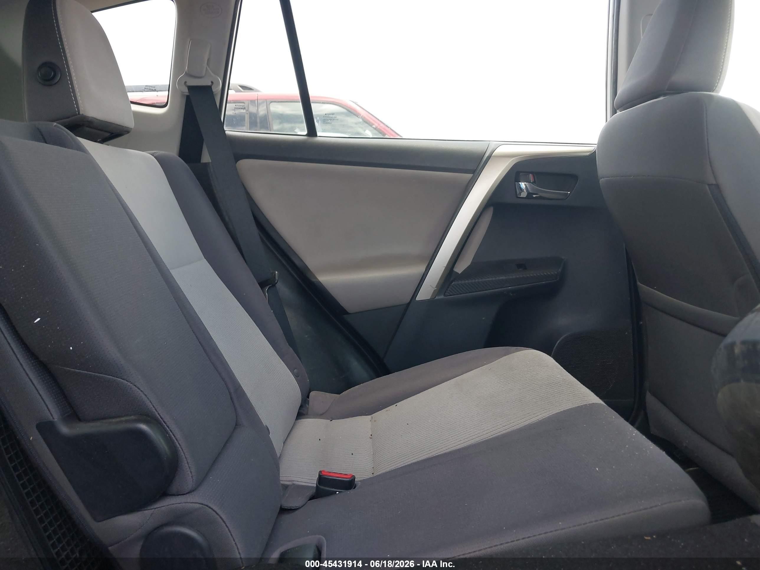 2014 Toyota Rav4 Xle White vin: 2T3RFREV0EW165659