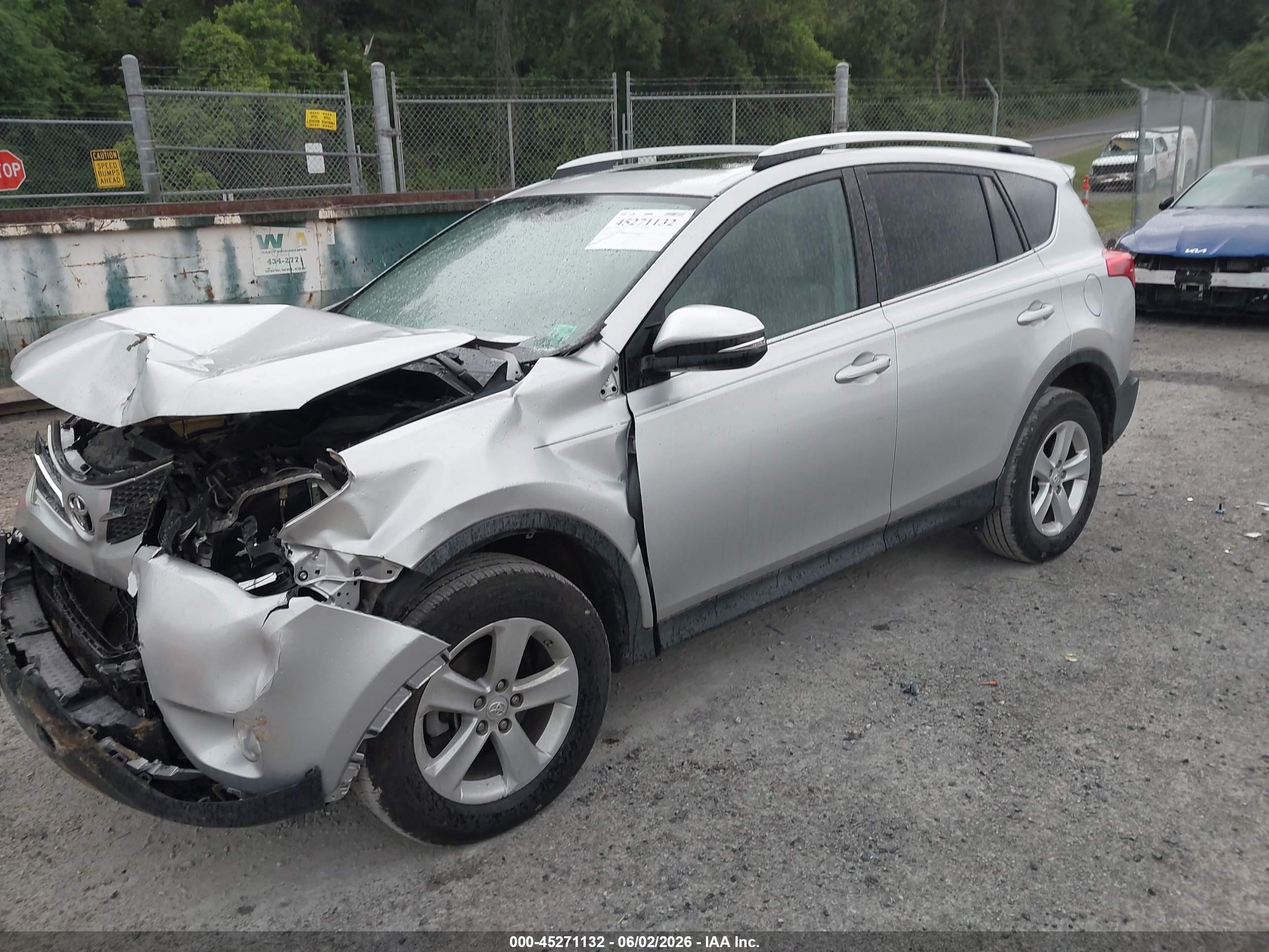2014 Toyota Rav4 Xle Silver vin: 2T3RFREV0EW168349