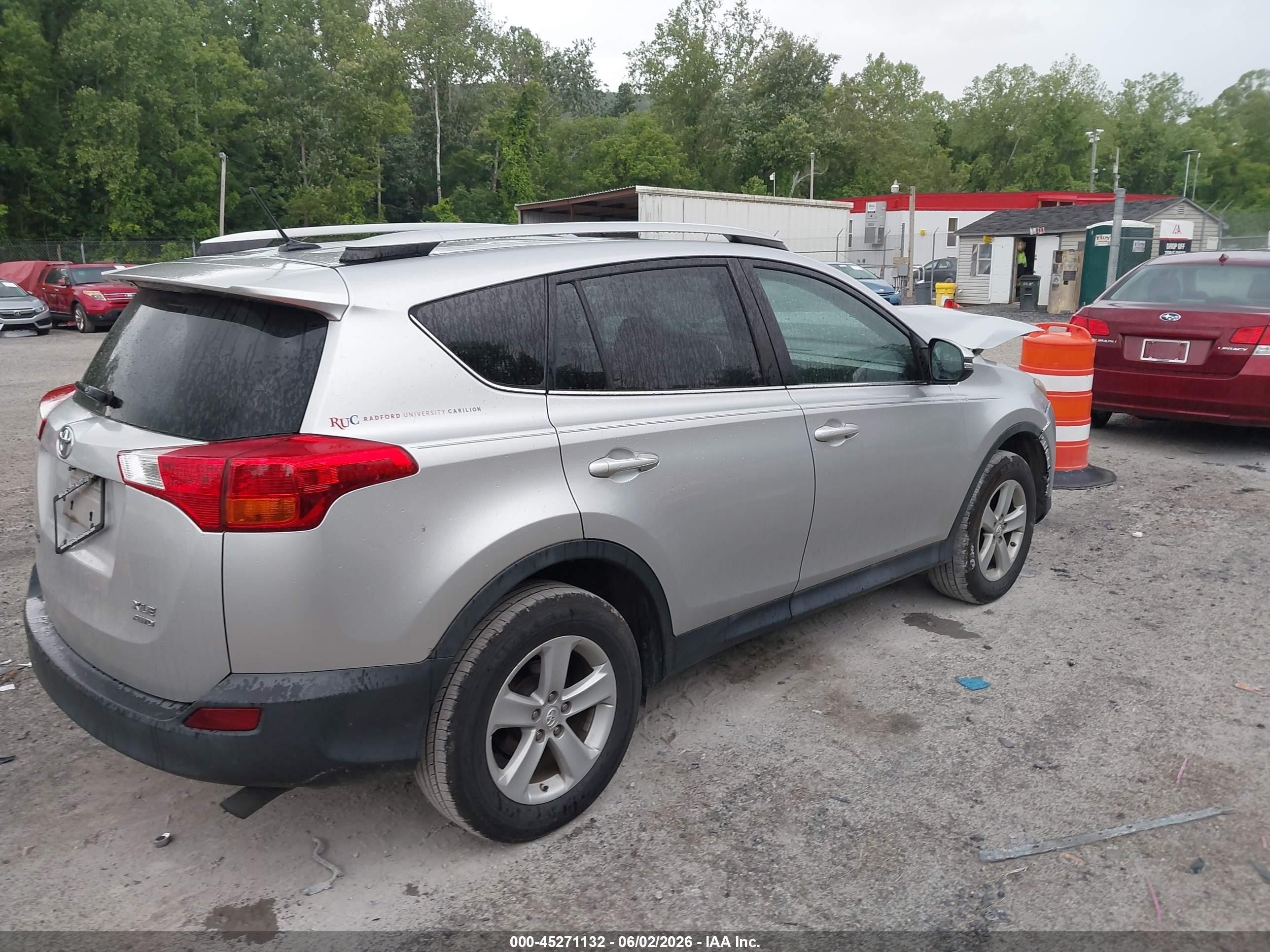 2014 Toyota Rav4 Xle Silver vin: 2T3RFREV0EW168349