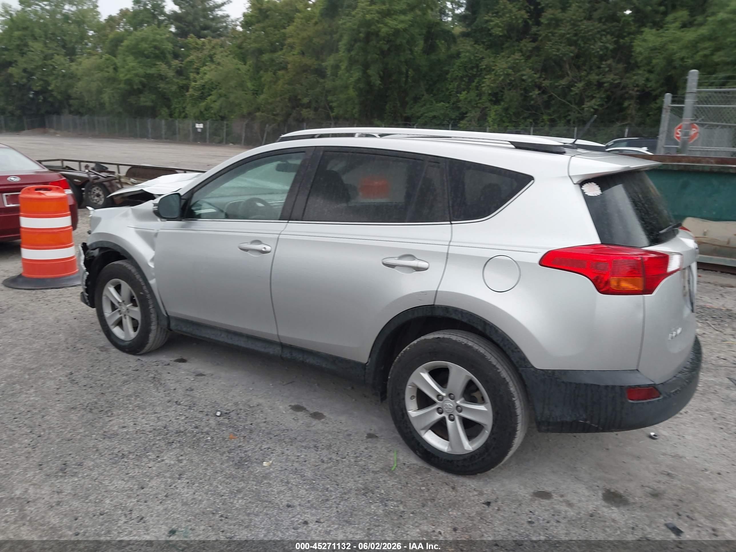 2014 Toyota Rav4 Xle Silver vin: 2T3RFREV0EW168349