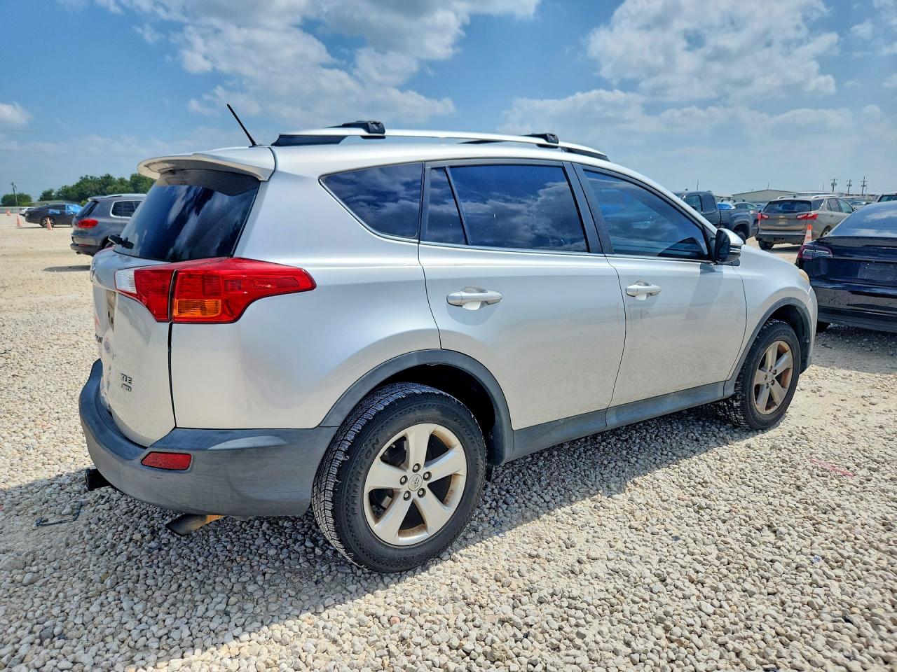 2014 Toyota Rav4 Xle Серебряный vin: 2T3RFREV0EW196975