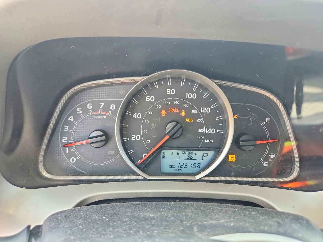 2014 Toyota Rav4 Xle Серебряный vin: 2T3RFREV0EW196975