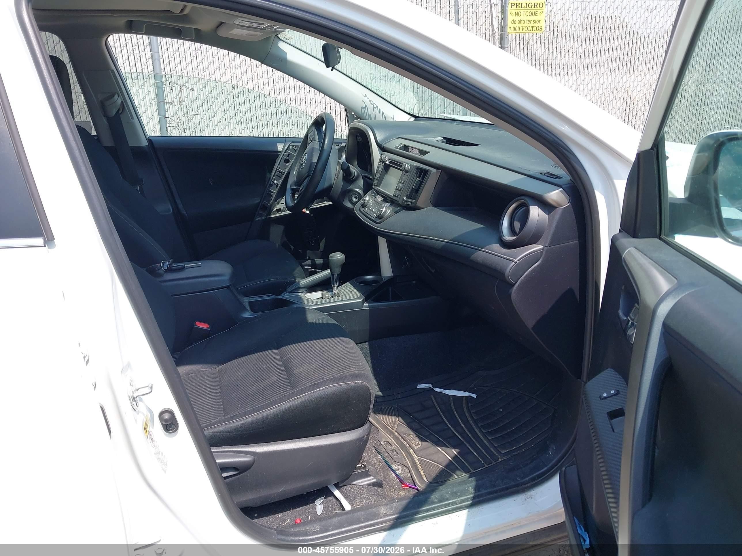 2014 Toyota Rav4 Xle White vin: 2T3RFREV0EW203665