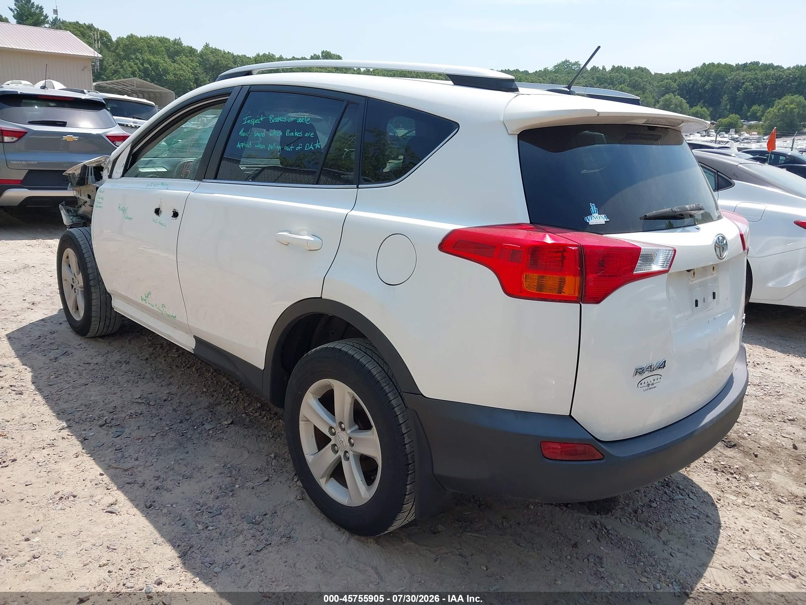 2014 Toyota Rav4 Xle White vin: 2T3RFREV0EW203665