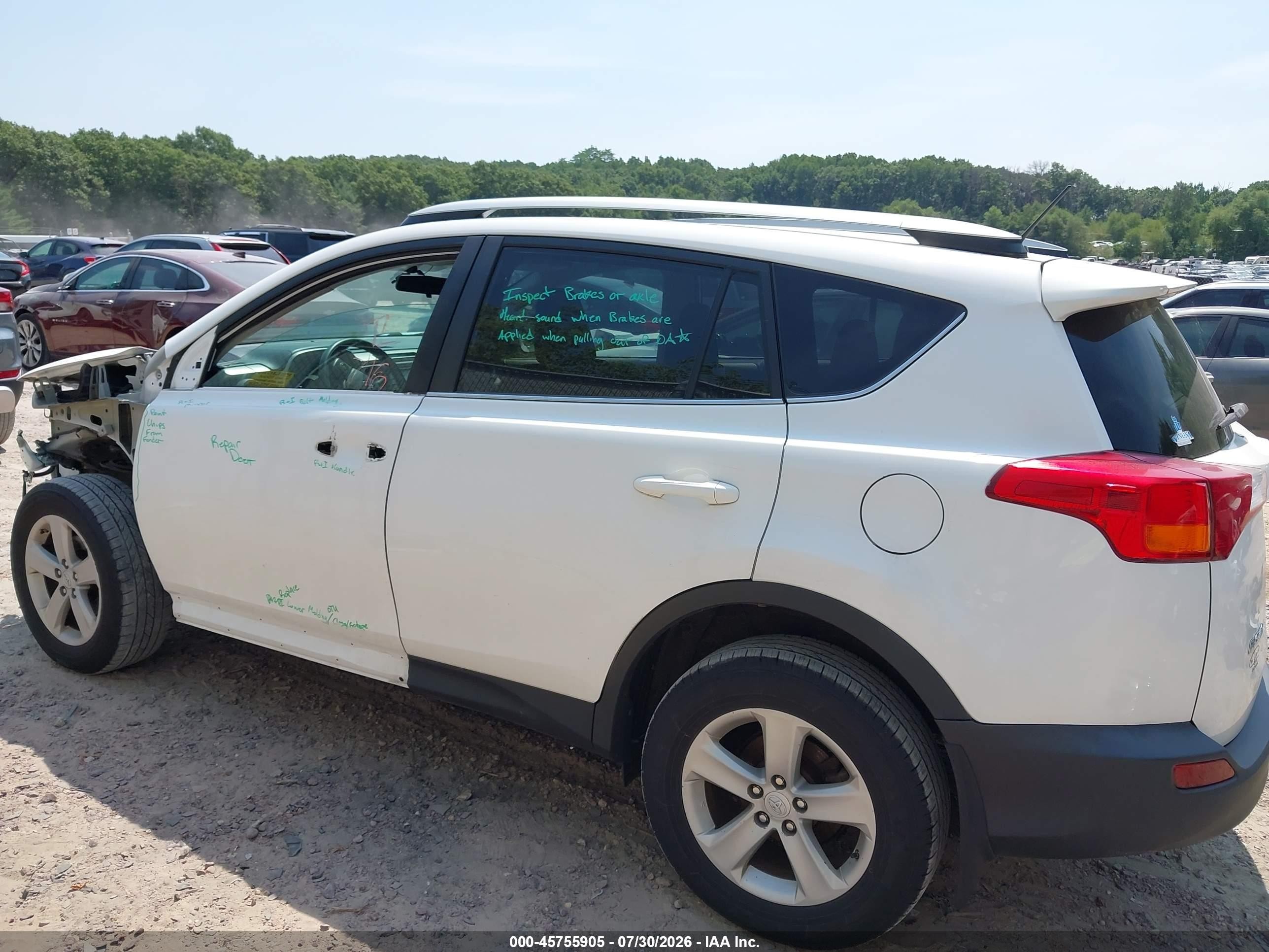 2014 Toyota Rav4 Xle White vin: 2T3RFREV0EW203665