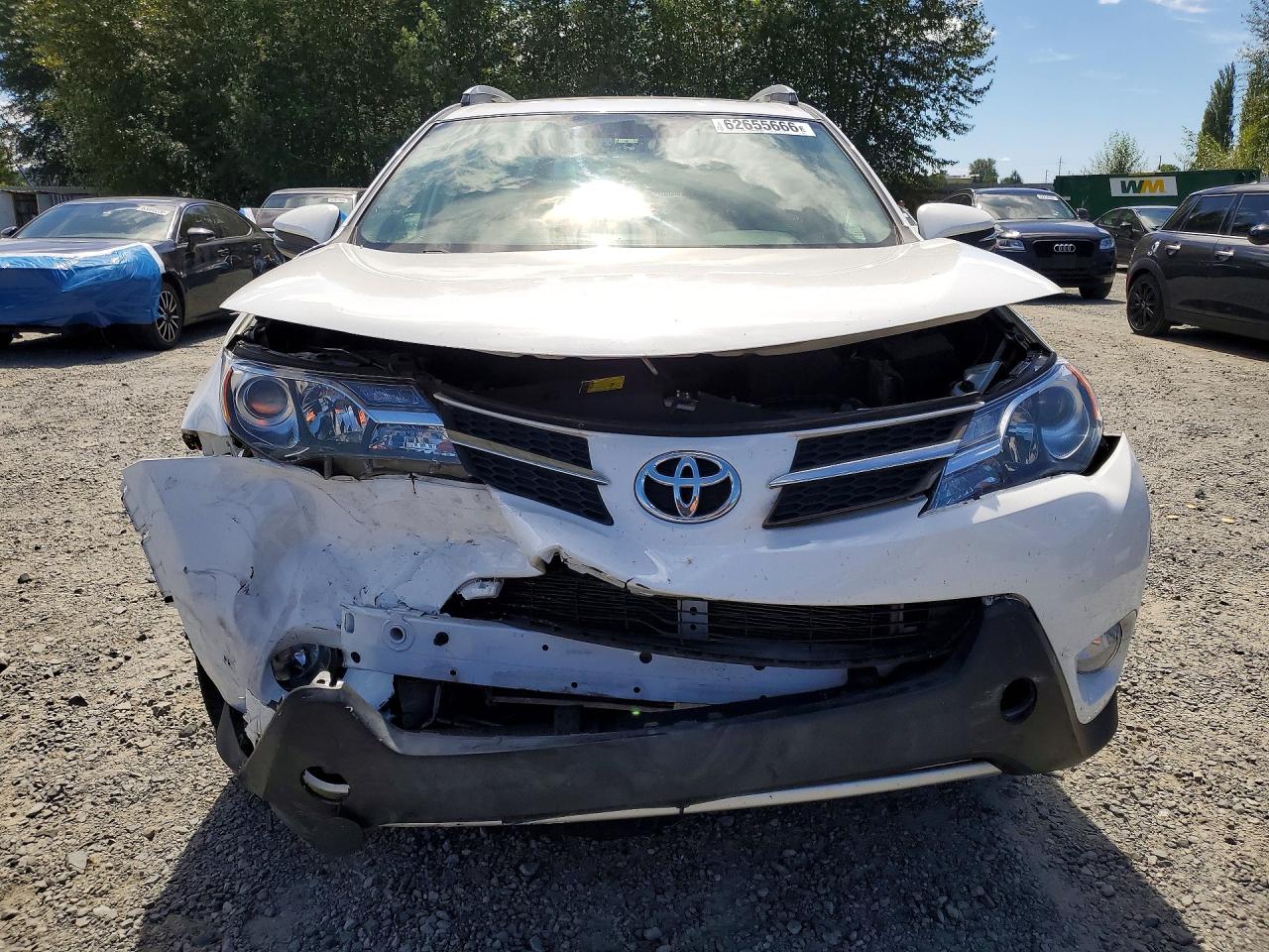 2015 Toyota Rav4 Xle White vin: 2T3RFREV0FW242404