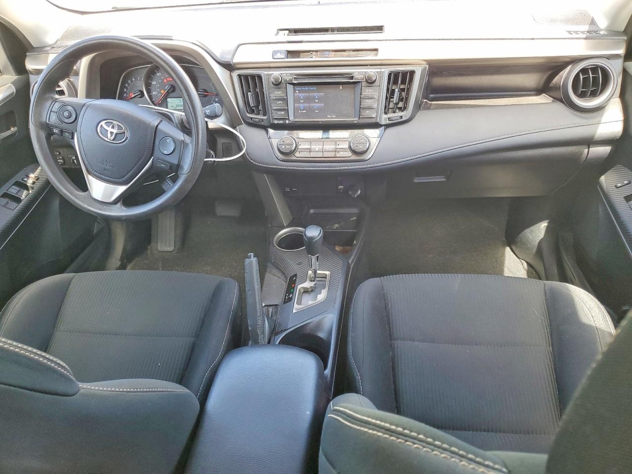 2015 Toyota Rav4 Xle White vin: 2T3RFREV0FW242404