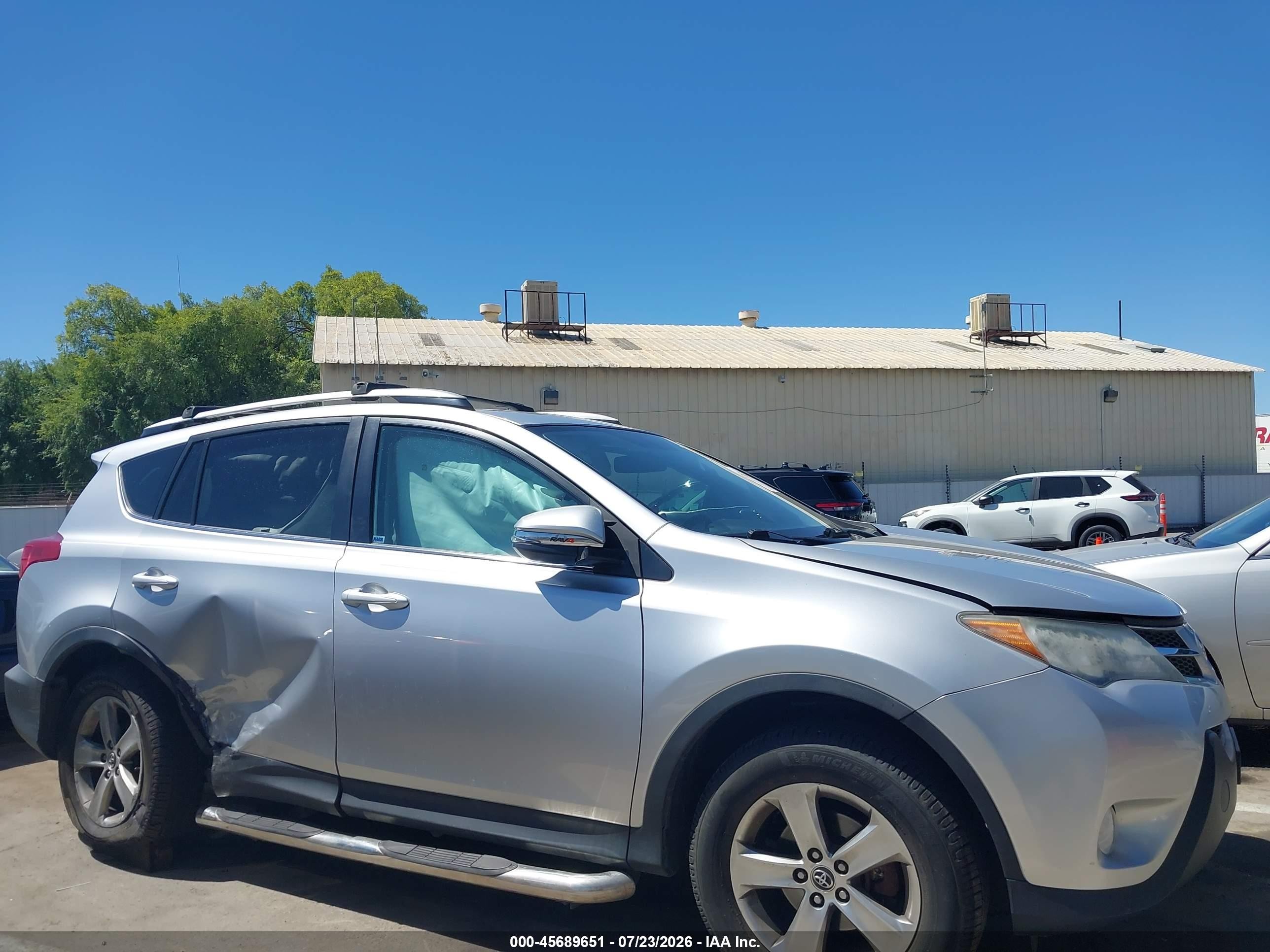 2015 Toyota Rav4 Xle Серебряный vin: 2T3RFREV0FW284572
