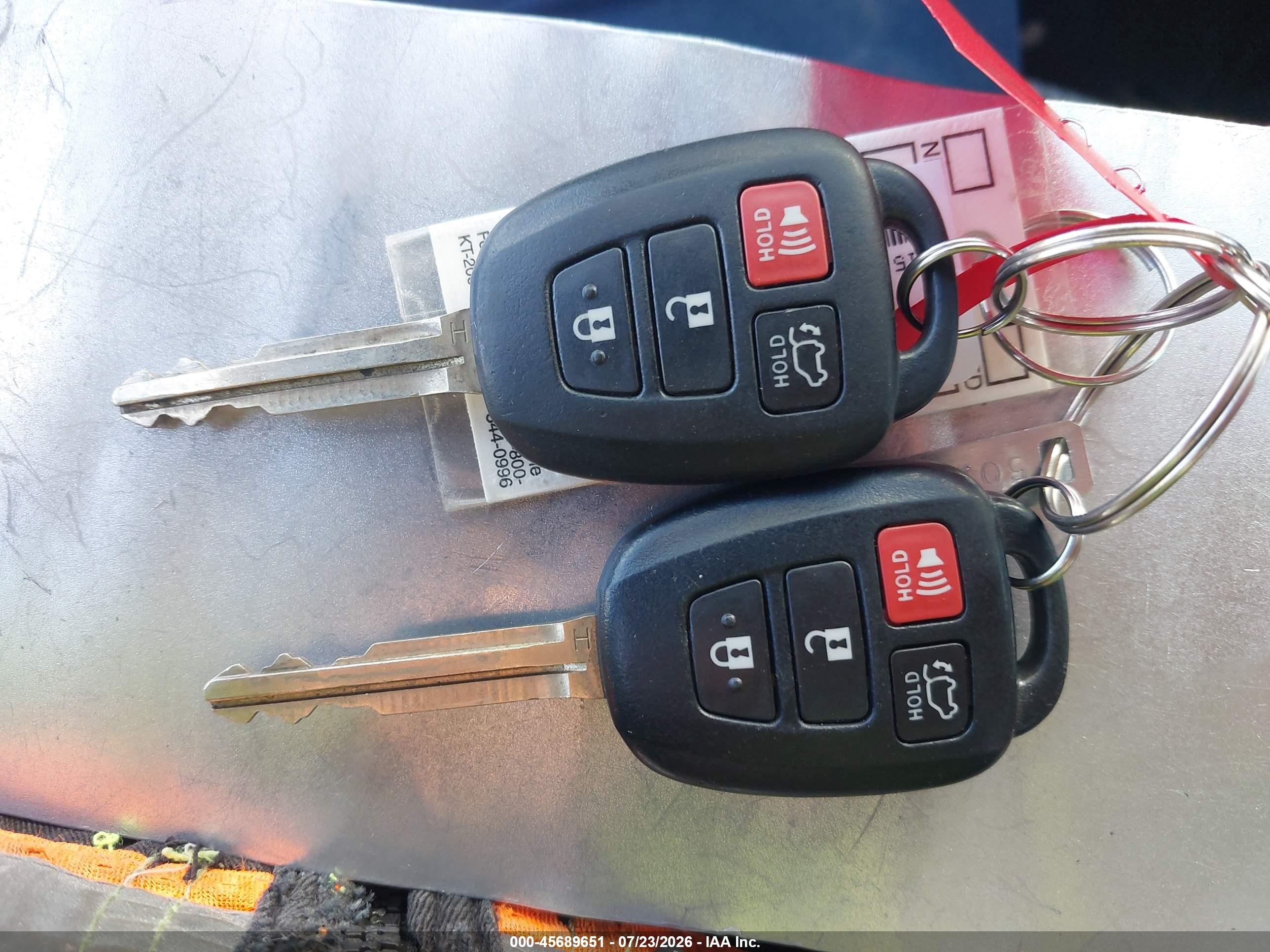 2015 Toyota Rav4 Xle Серебряный vin: 2T3RFREV0FW284572