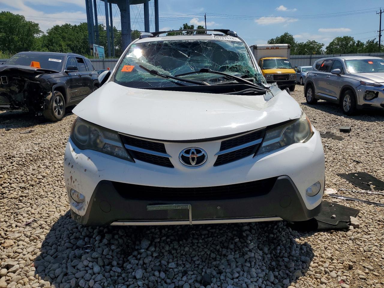 2015 Toyota Rav4 Xle White vin: 2T3RFREV0FW293188