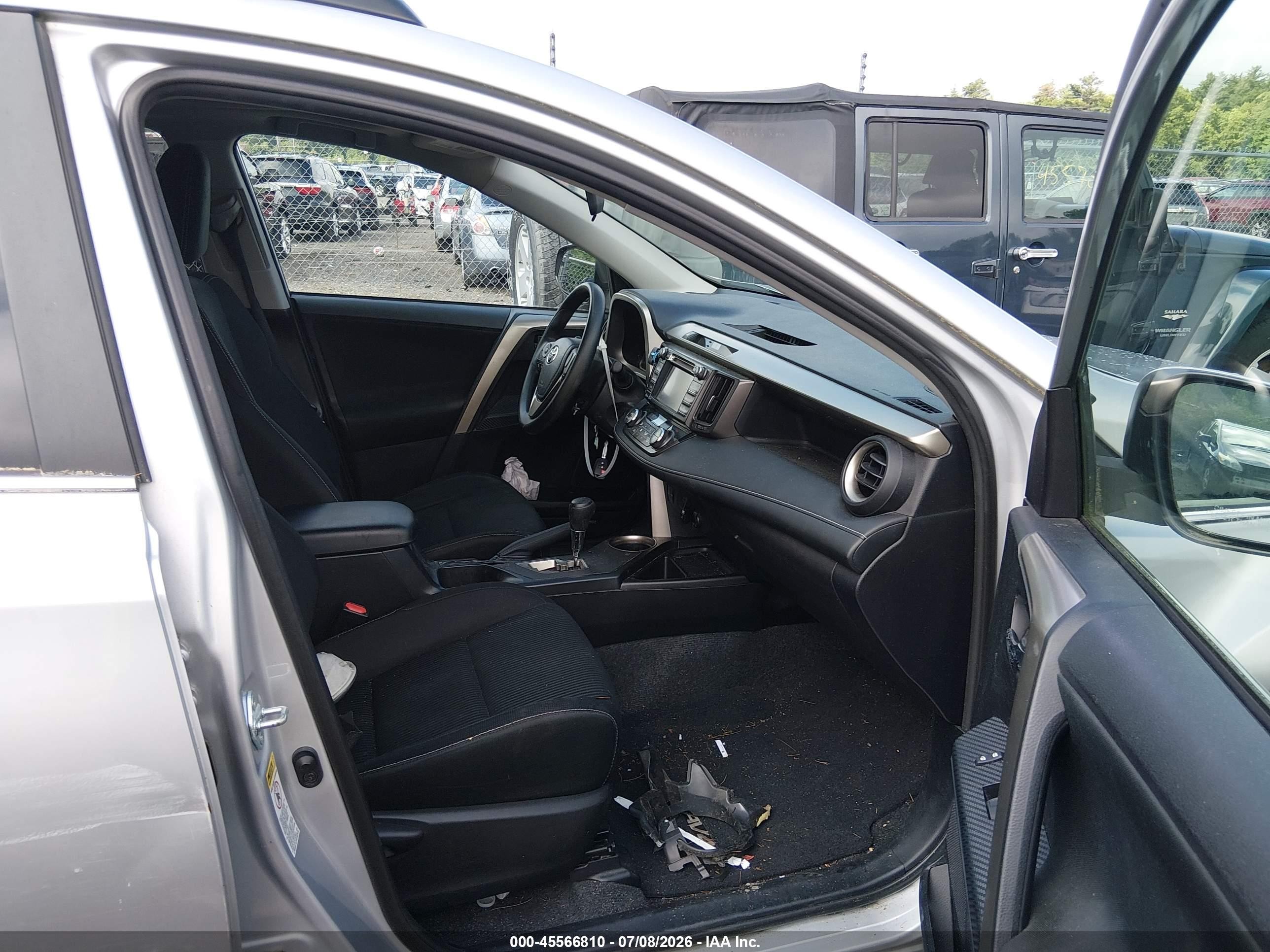 2015 Toyota Rav4 Xle Silver vin: 2T3RFREV0FW306943