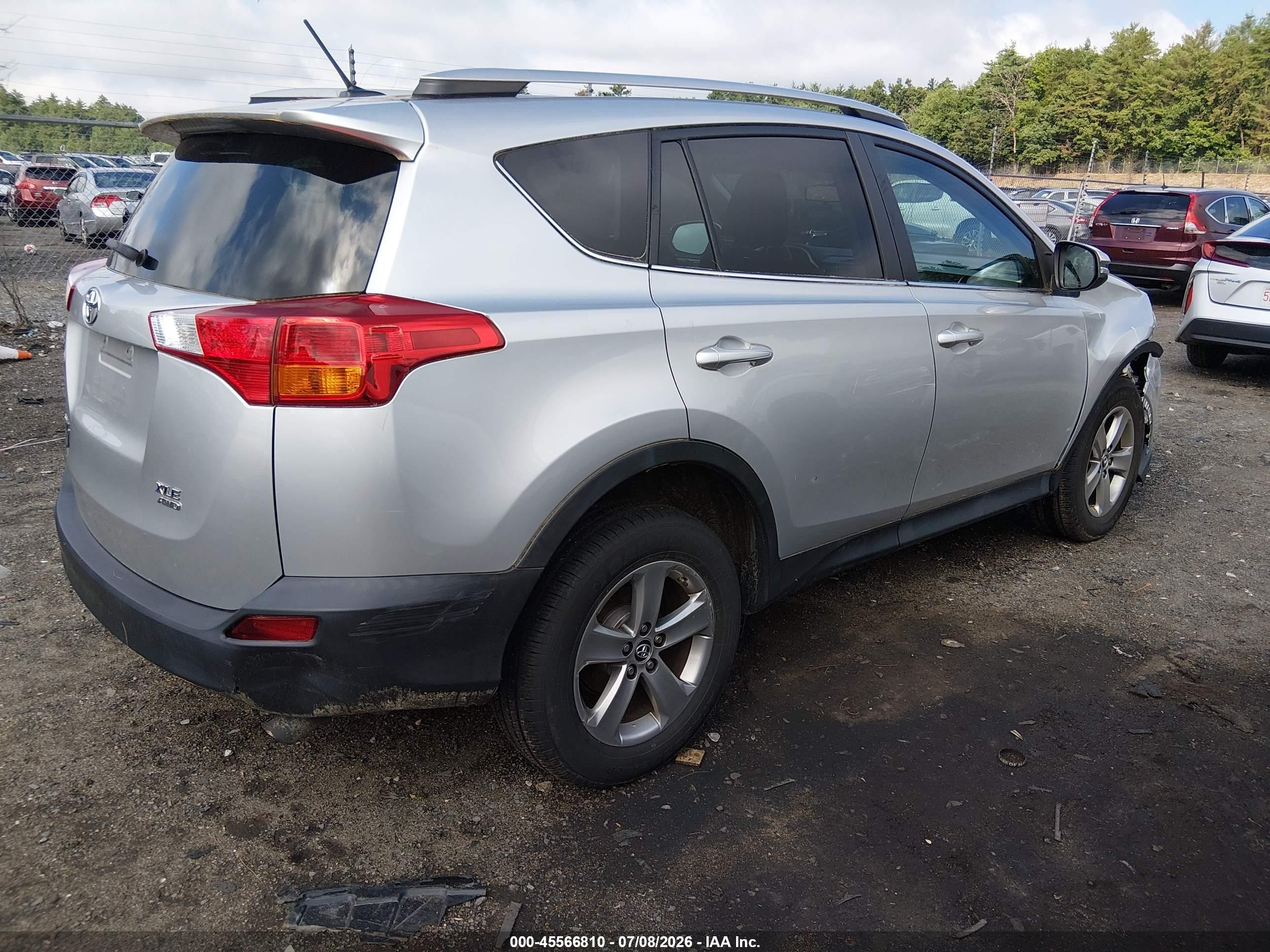 2015 Toyota Rav4 Xle Silver vin: 2T3RFREV0FW306943