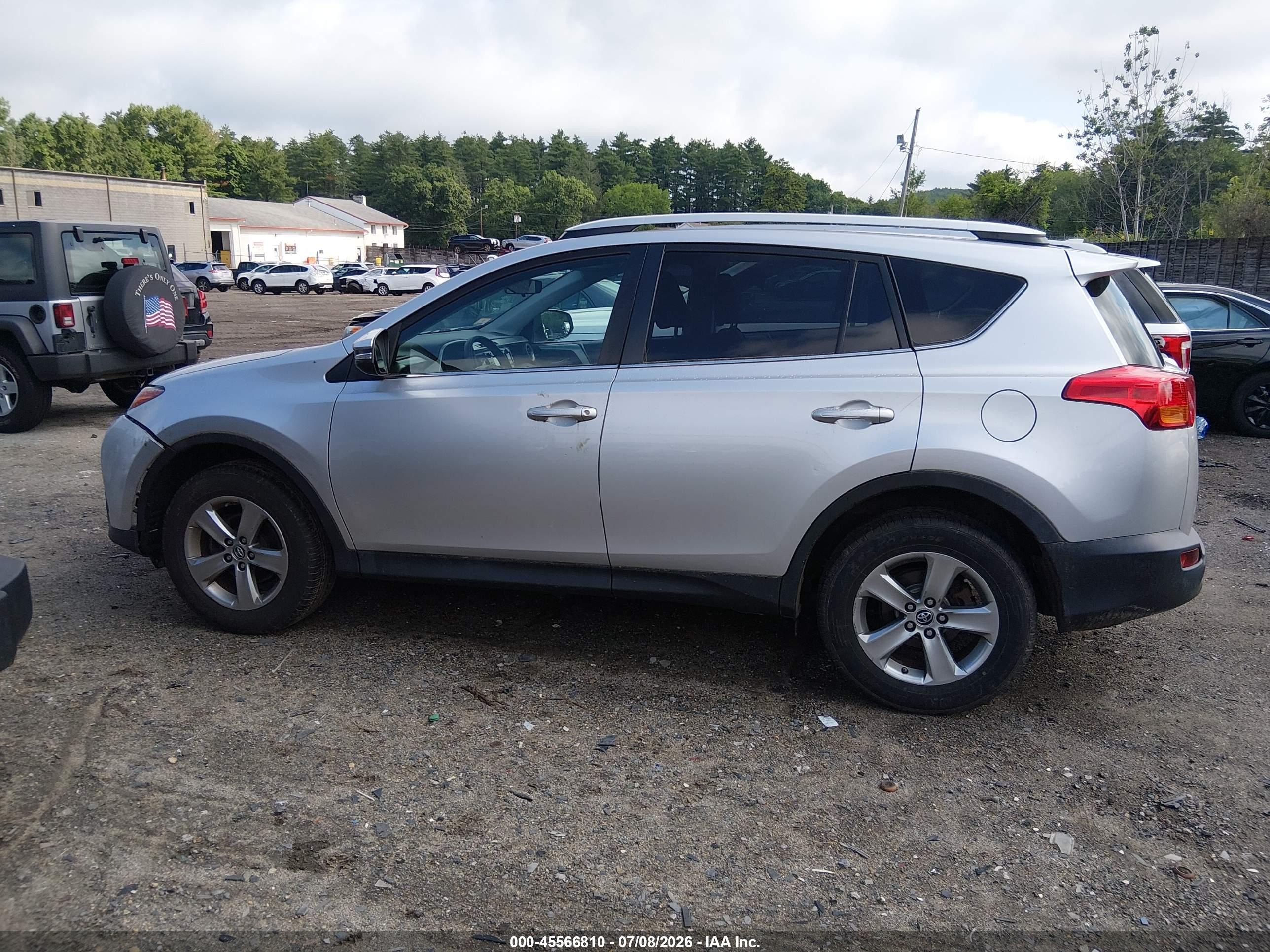 2015 Toyota Rav4 Xle Silver vin: 2T3RFREV0FW306943