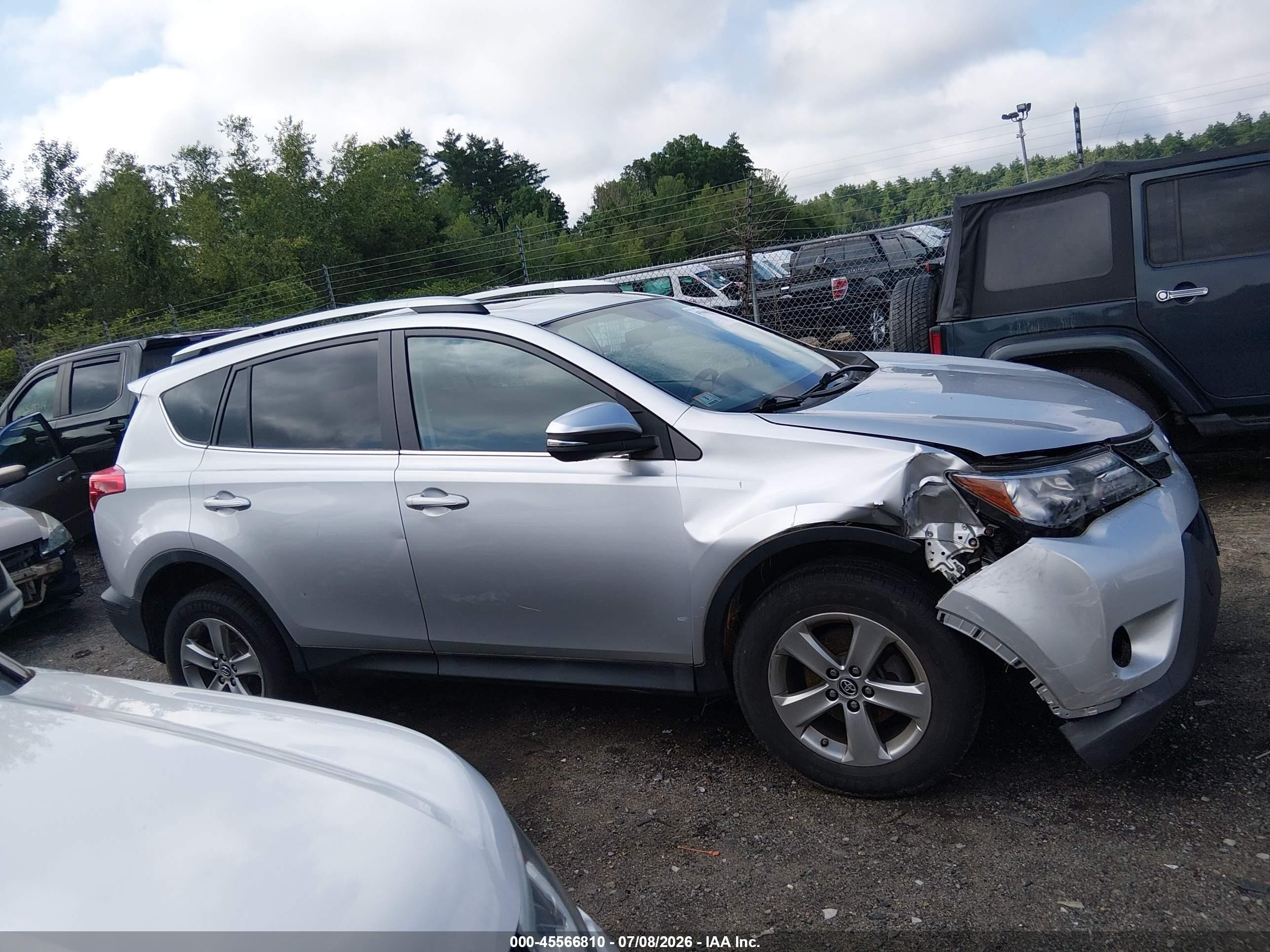 2015 Toyota Rav4 Xle Silver vin: 2T3RFREV0FW306943