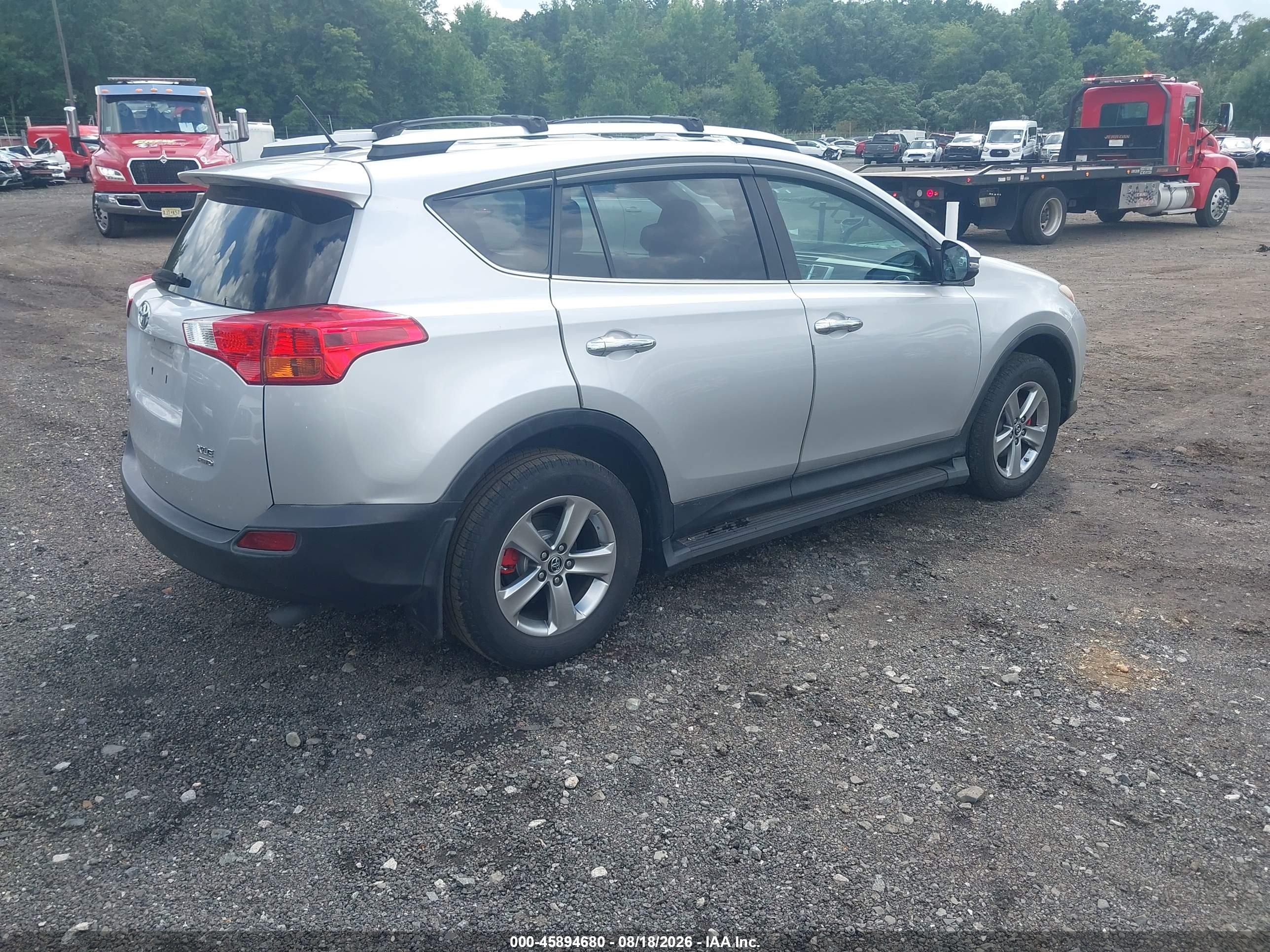 2015 Toyota Rav4 Xle Silver vin: 2T3RFREV0FW330370