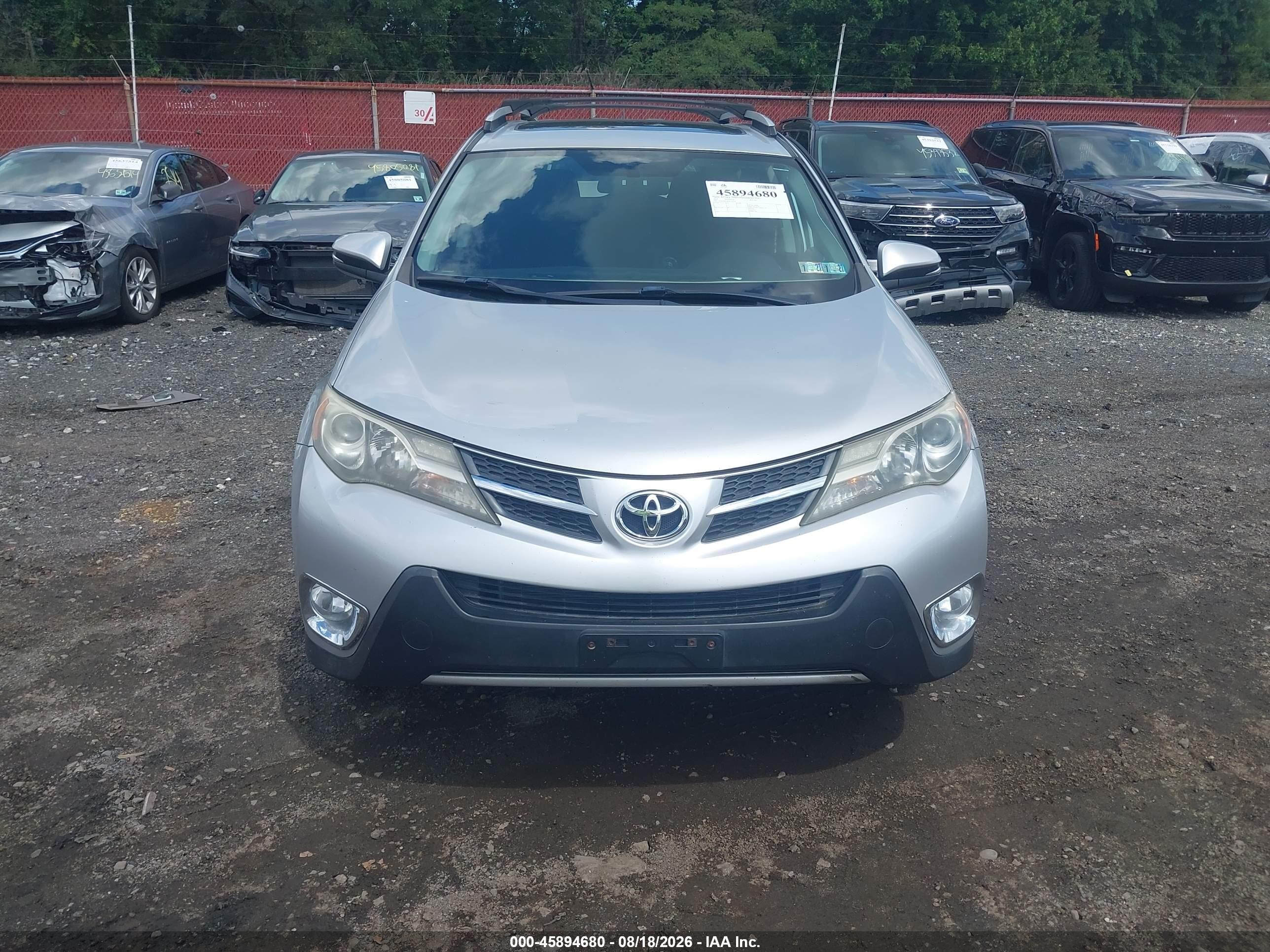 2015 Toyota Rav4 Xle Silver vin: 2T3RFREV0FW330370