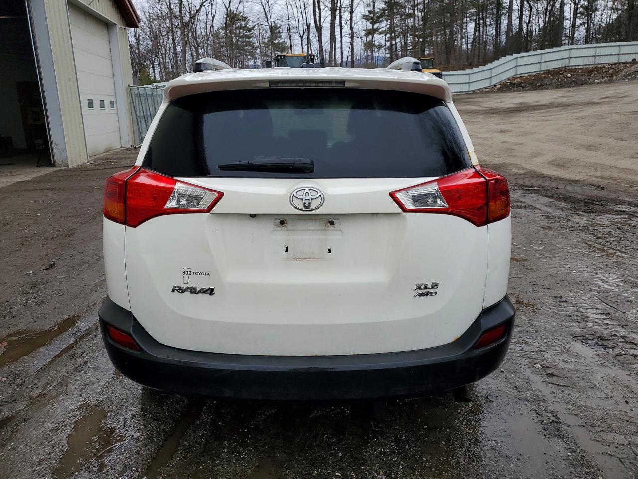 2015 Toyota Rav4 Xle White vin: 2T3RFREV0FW336671