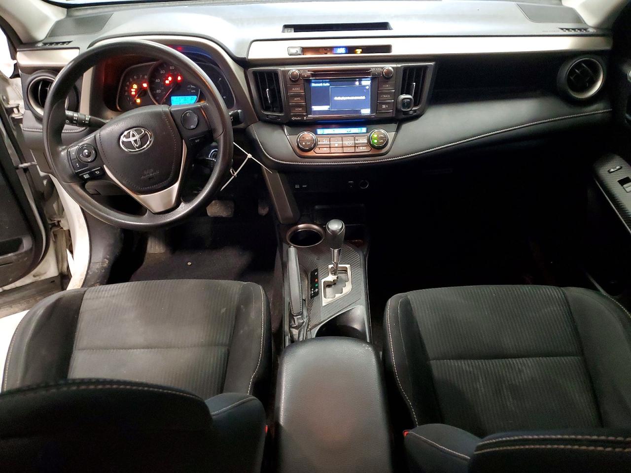 2015 Toyota Rav4 Xle White vin: 2T3RFREV0FW336671