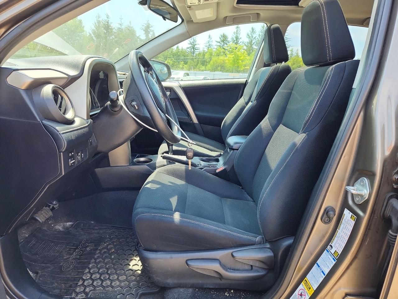 2015 Toyota Rav4 Xle Tan vin: 2T3RFREV0FW383991