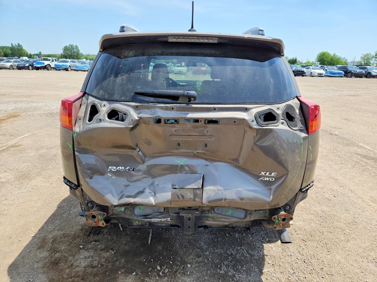 2015 Toyota Rav4 Xle Tan vin: 2T3RFREV0FW383991