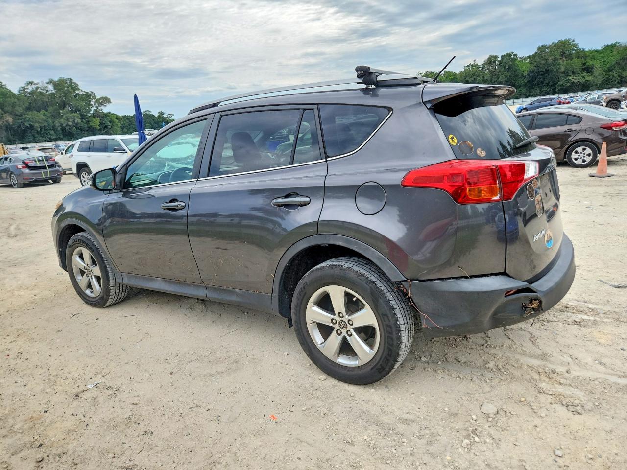 2015 Toyota Rav4 Xle Gray vin: 2T3RFREV0FW388530