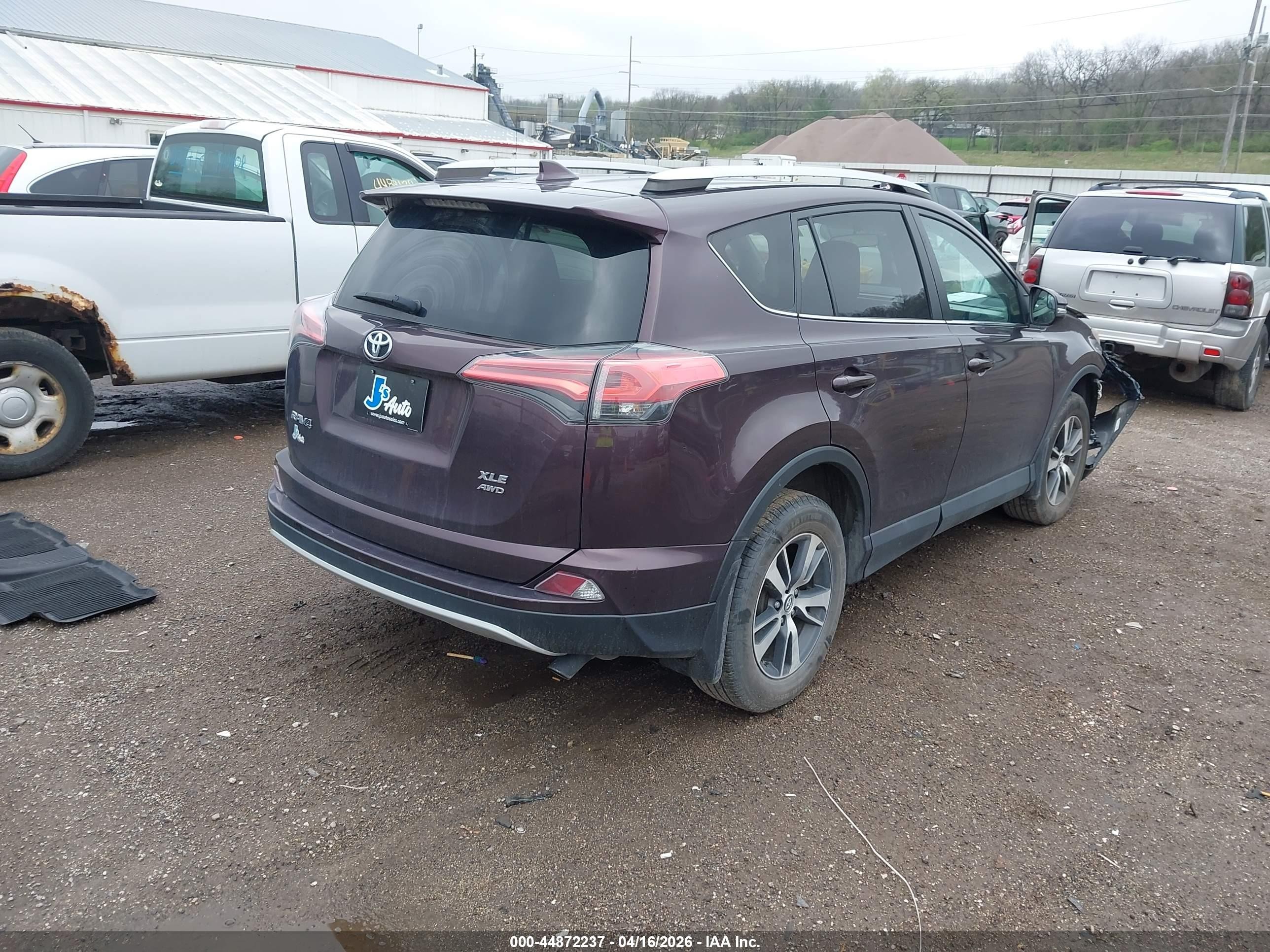 2016 Toyota Rav4 Xle Maroon vin: 2T3RFREV0GW510384