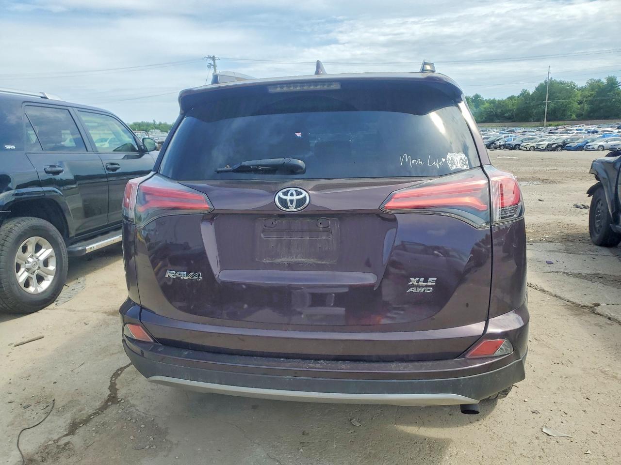 2017 Toyota Rav4 Xle Black vin: 2T3RFREV0HW594353
