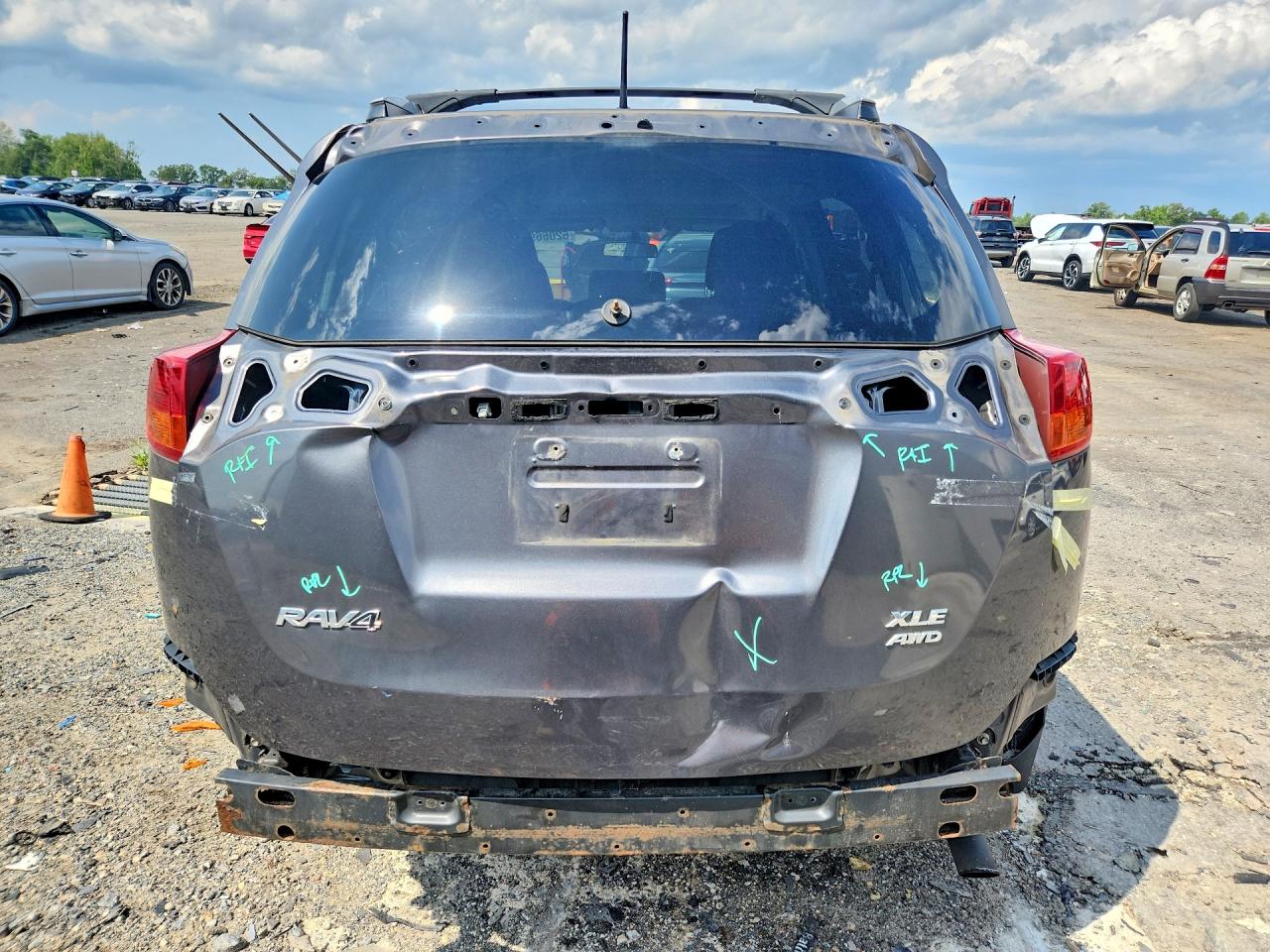 2013 Toyota Rav4 Xle Gray vin: 2T3RFREV1DW041219