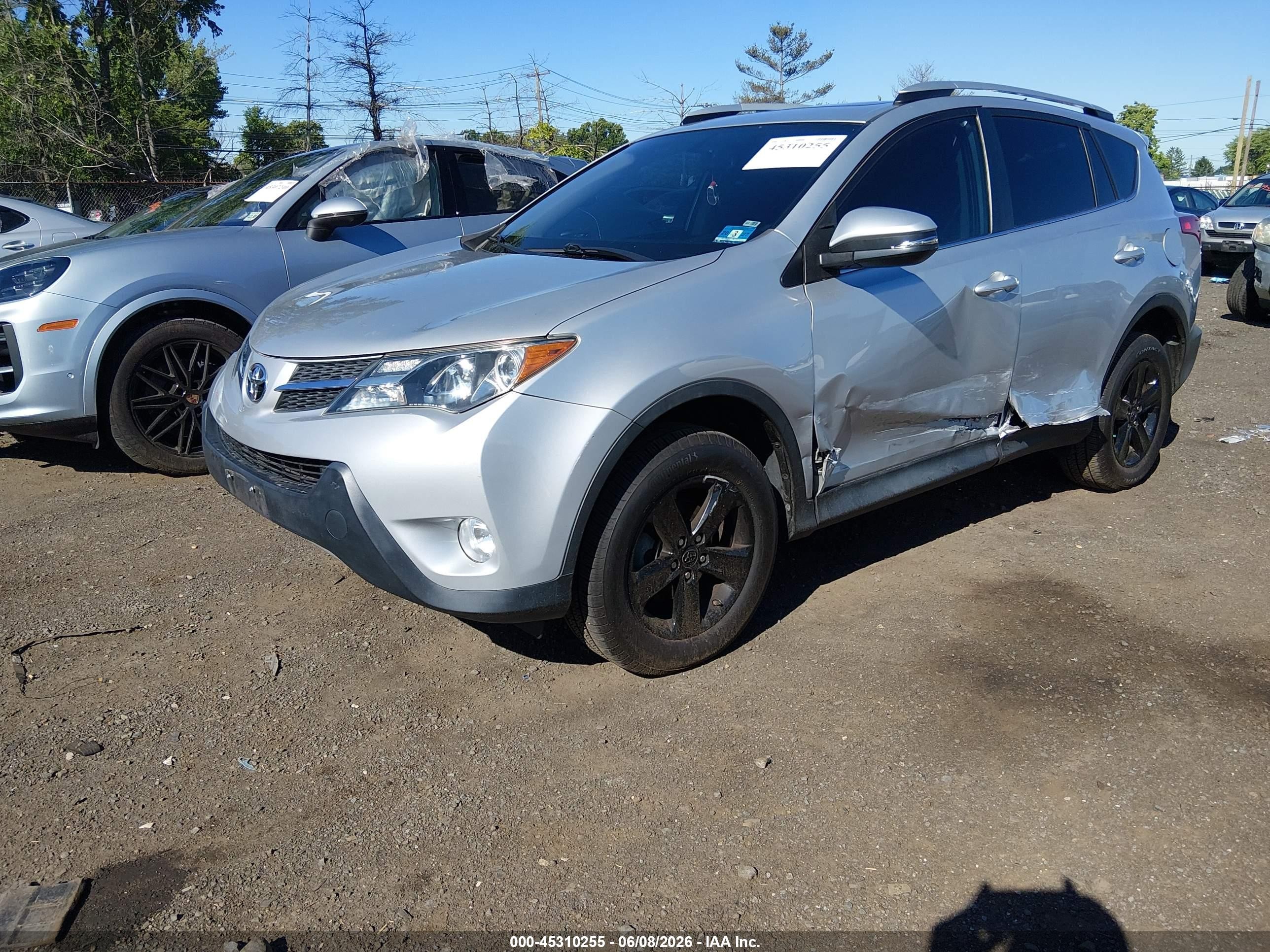 2014 Toyota Rav4 Xle Silver vin: 2T3RFREV1EW142164